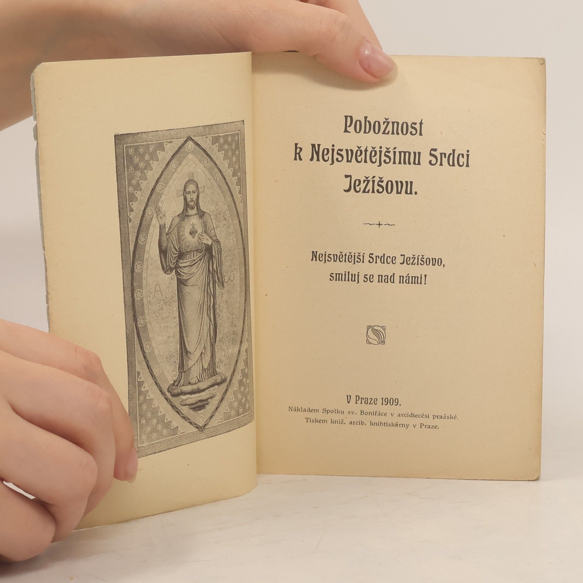 kolektiv Pobožnost k nejsvětějšímu srdci Ježíšovu