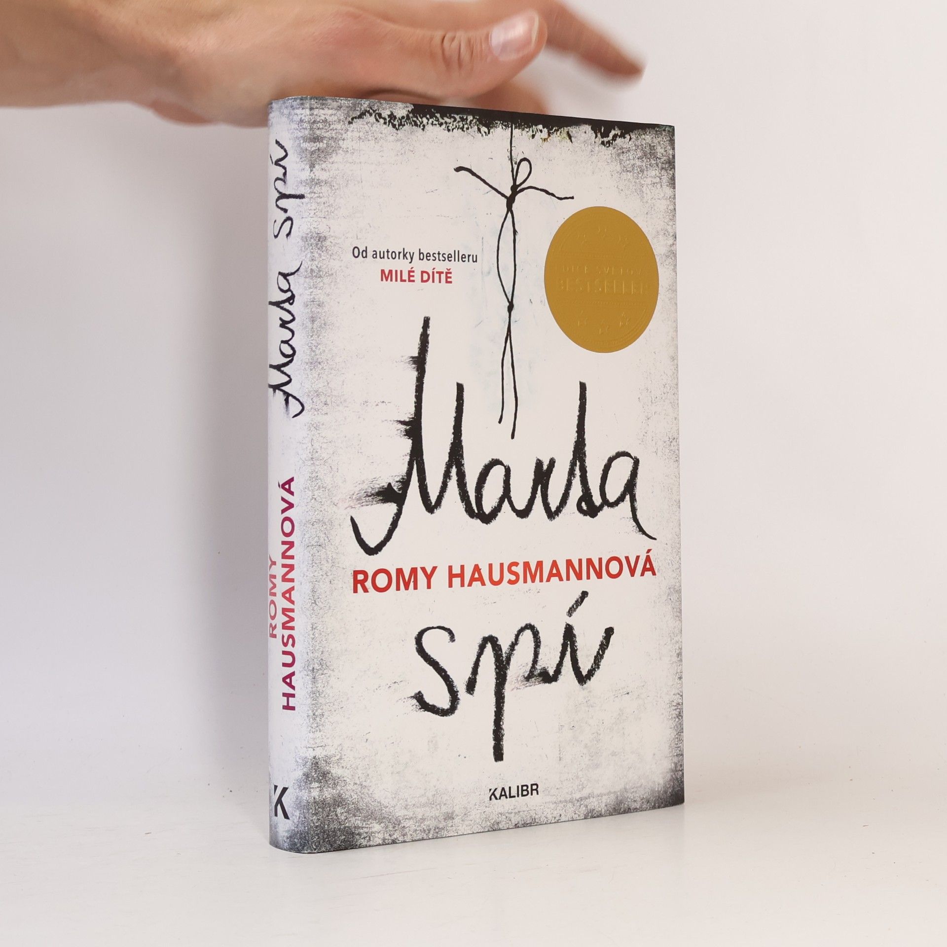 Romy Hausmann Marta spí