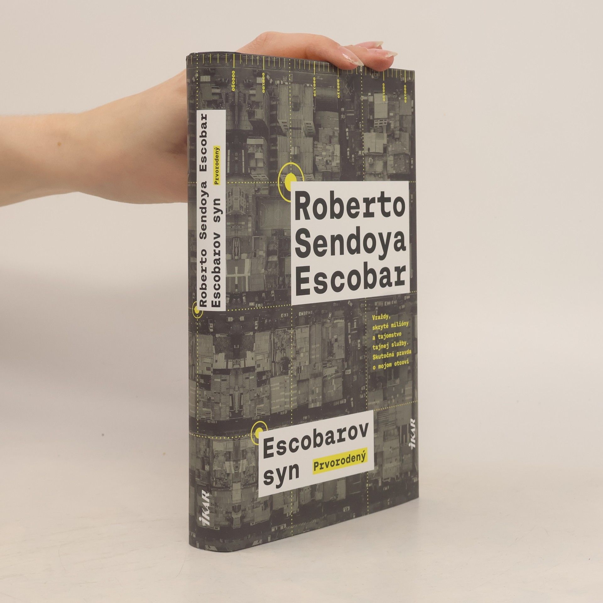 Roberto Sendoya Escobar Escobarov syn. Prvorodený.