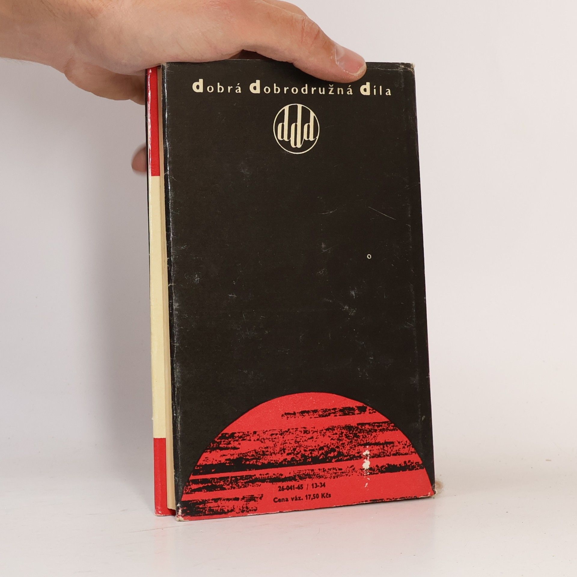 Arkady Strugatsky Tachmasib letí k Saturnu
