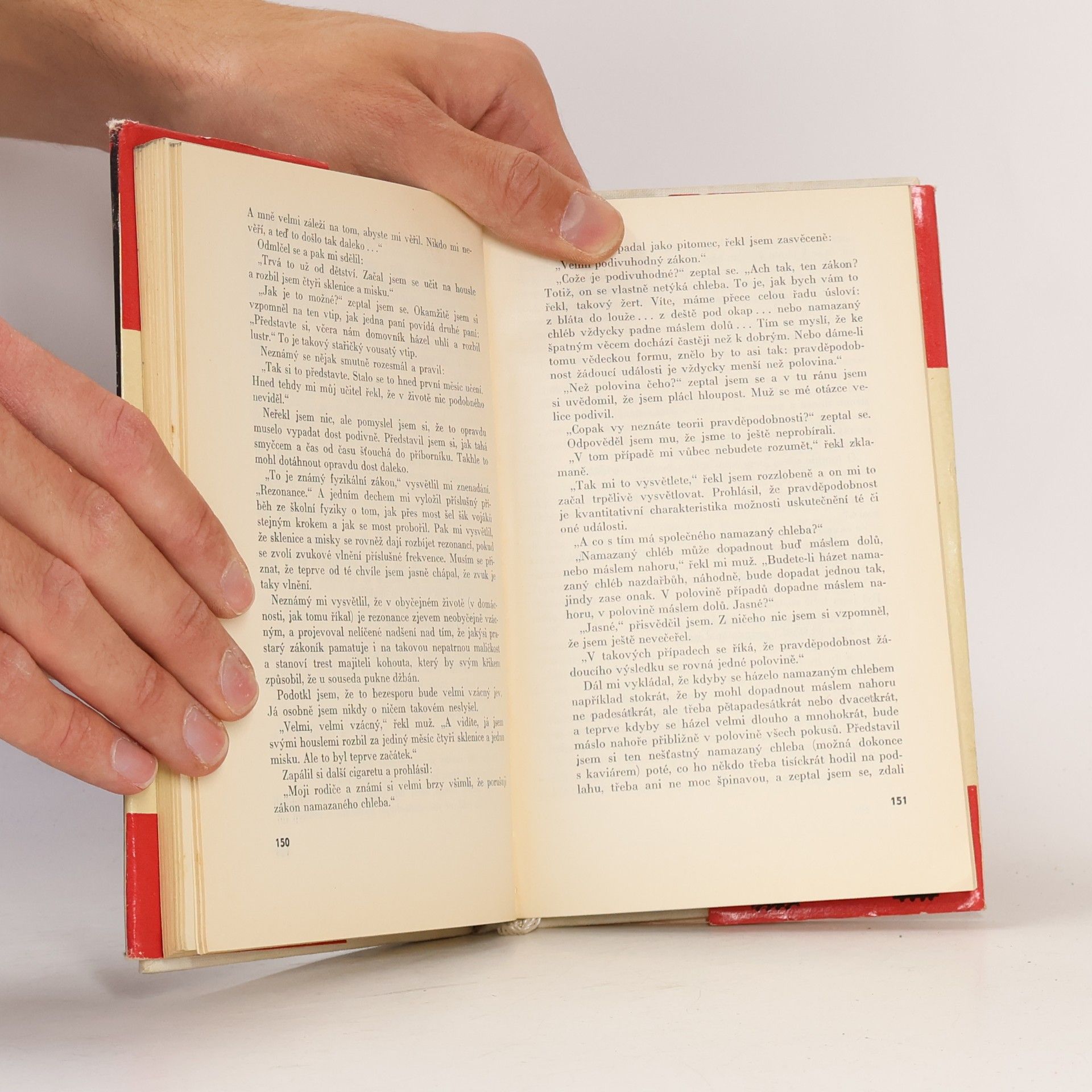 Arkady Strugatsky Tachmasib letí k Saturnu