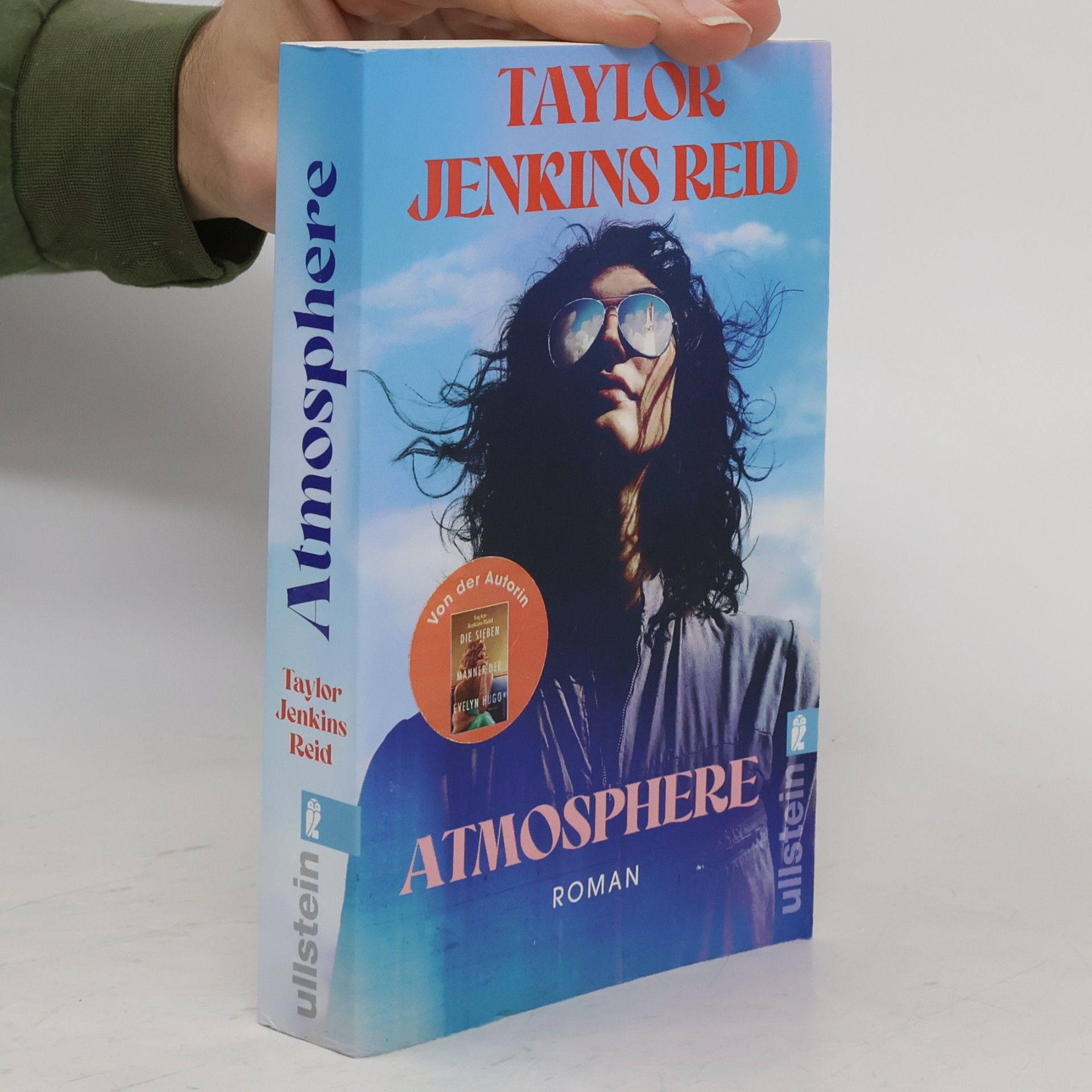 Taylor Jenkins Reid Atmosphere