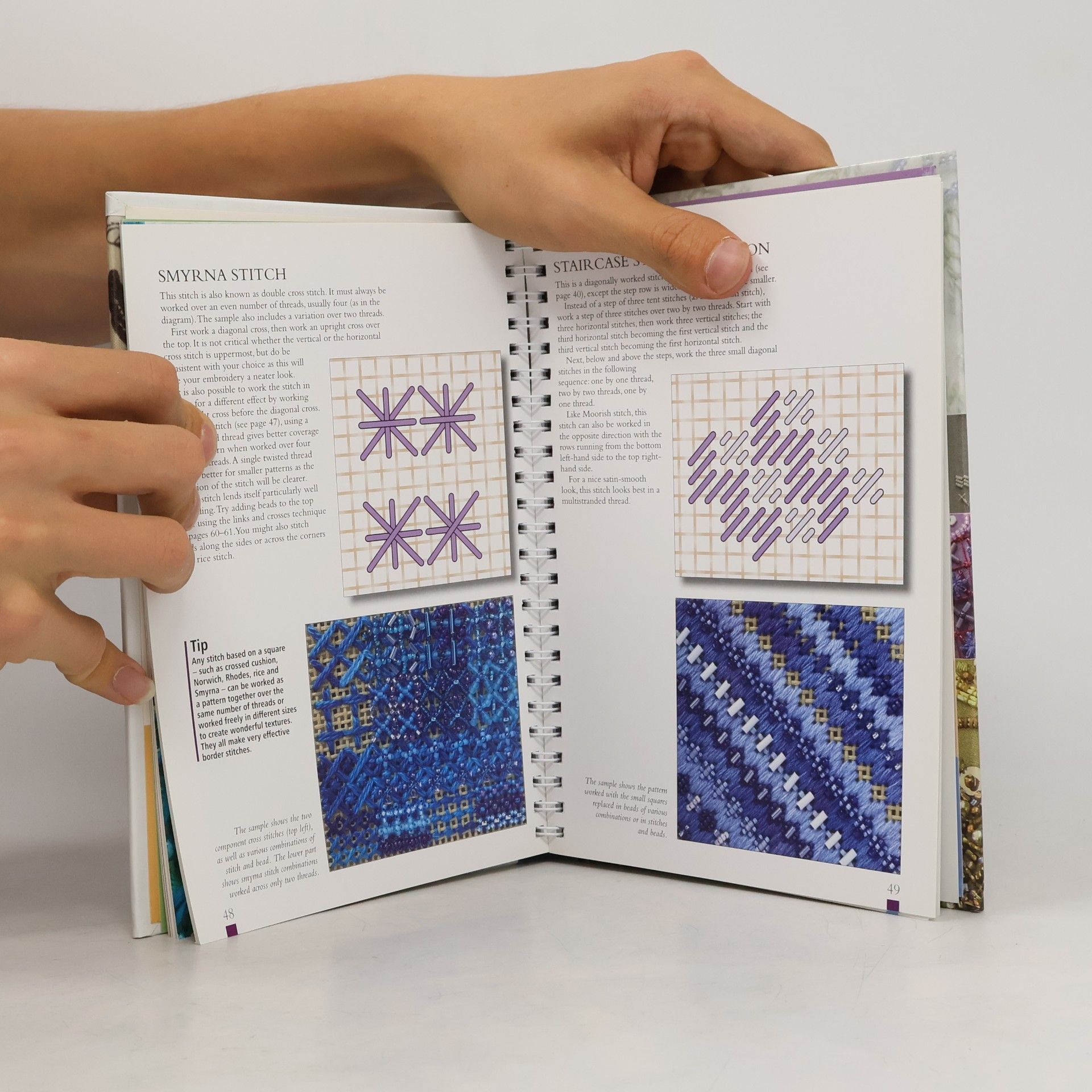 Shelley Cox Essential Stitch Guides: Bead Embroidery