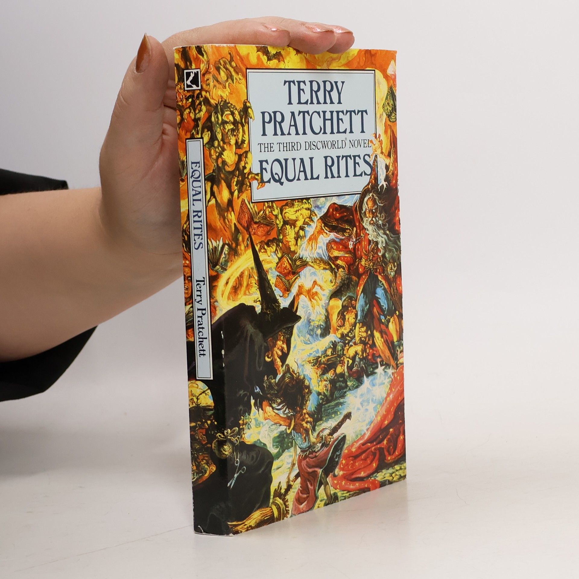 Terry Pratchett Equal rites