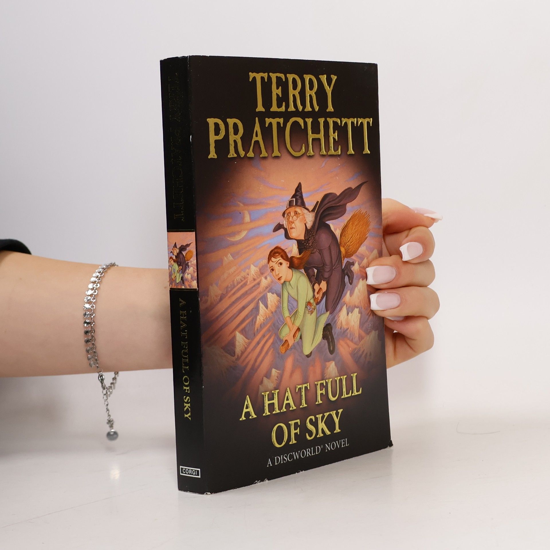Terry Pratchett A Hat Full of Sky