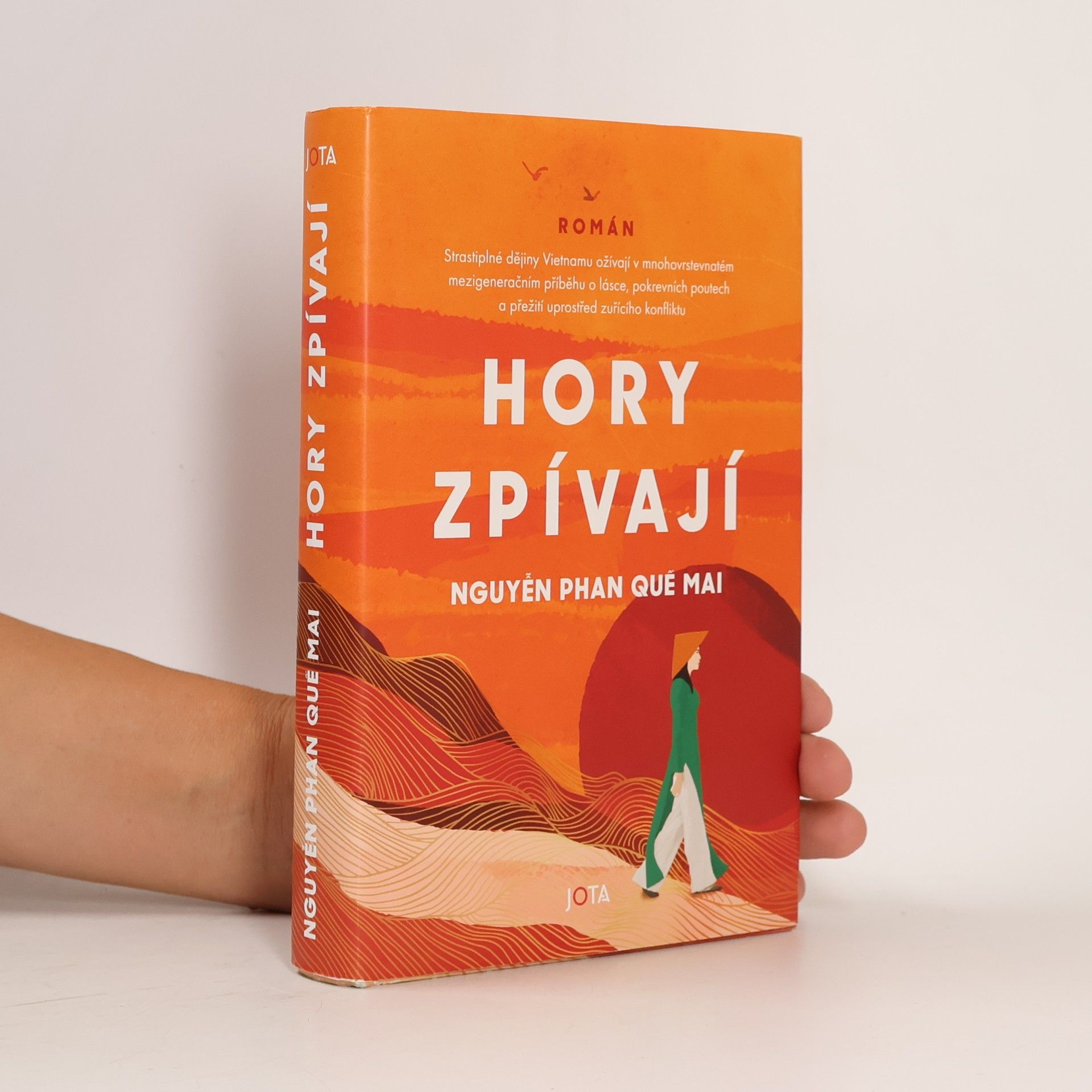 Nguyễn Phan Quế Mai Hory zpívají