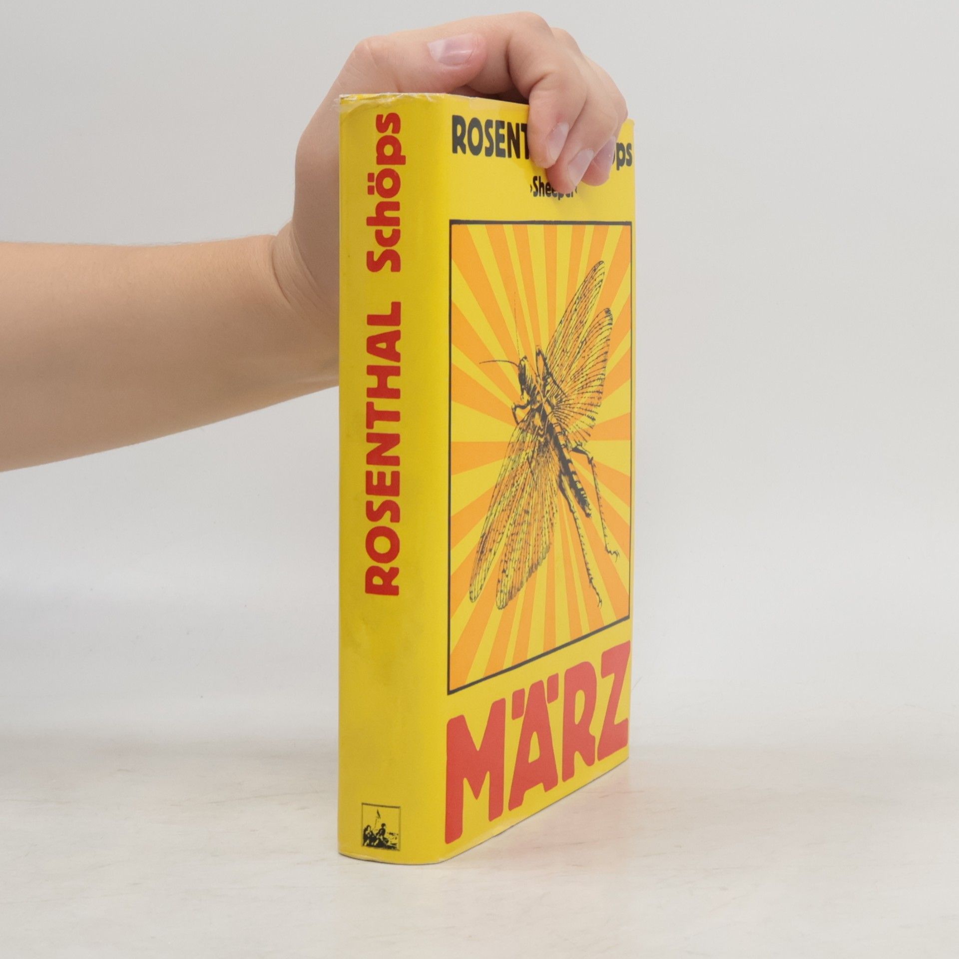 März