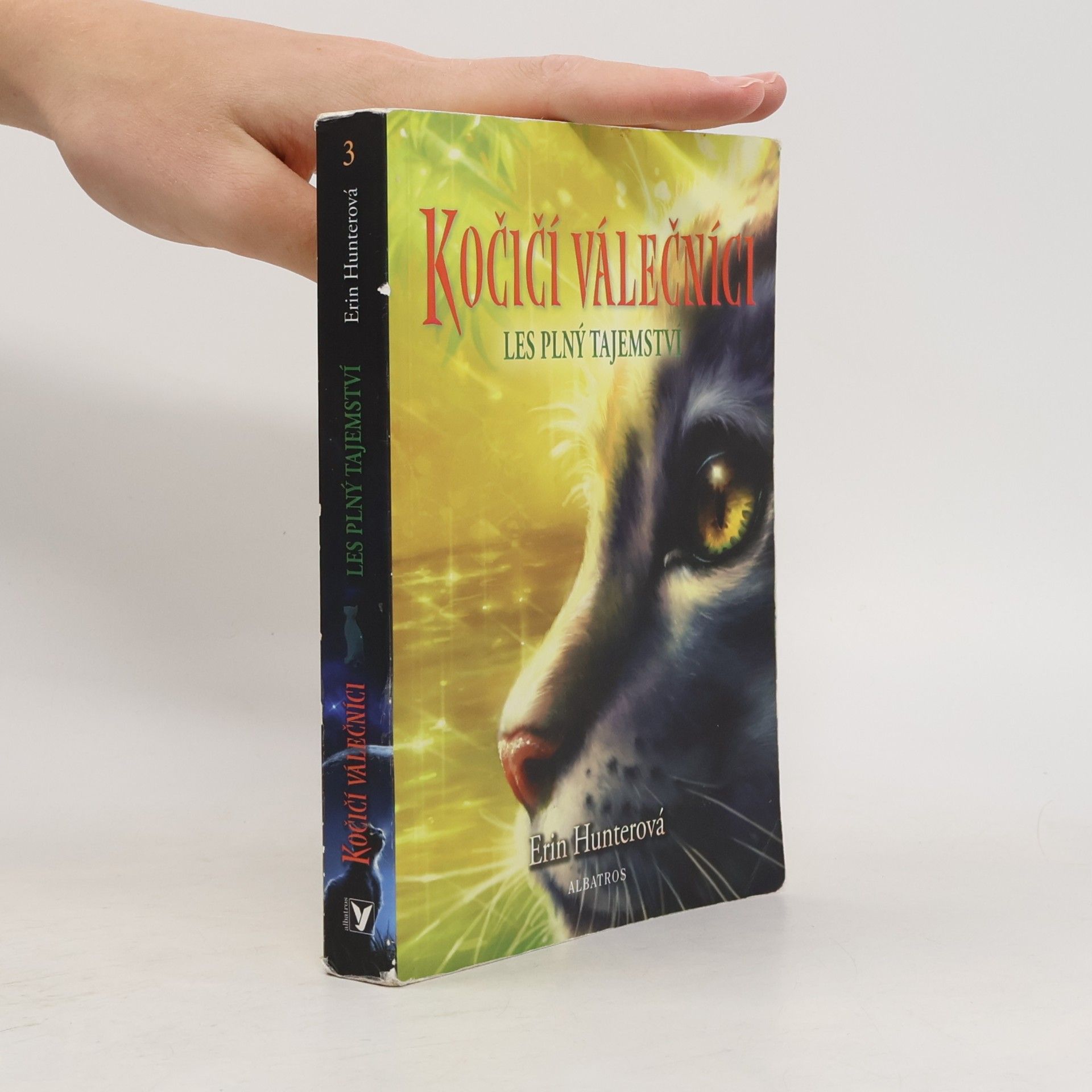 Erin Hunter Les plný tajemství. Kočičí válečníci