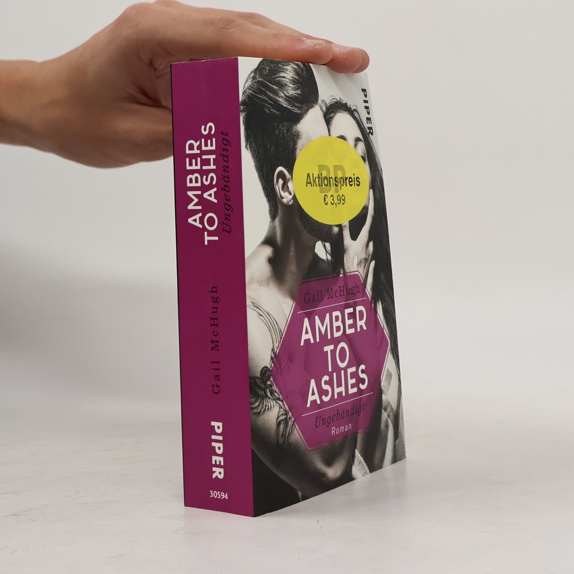 Gail McHugh Amber to Ashes - ungebändigt