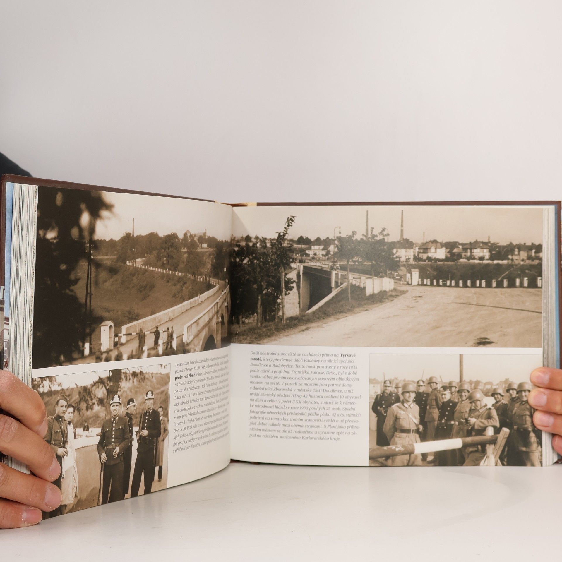 Jan Lakosil Sudety krásné i bouřící: Německá okupace 1938 v dobových fotografiích