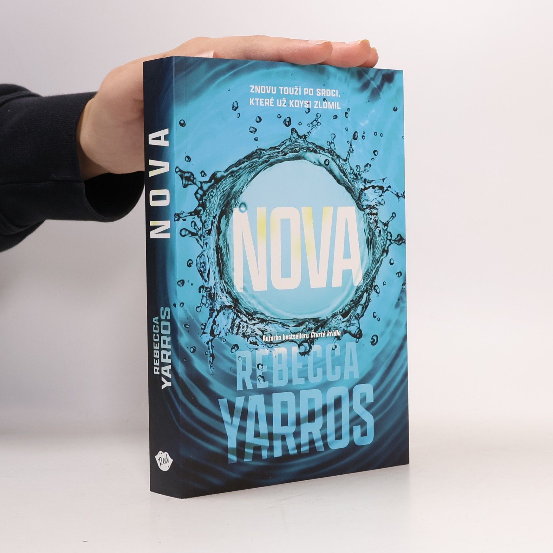 Rebecca Yarros Nova
