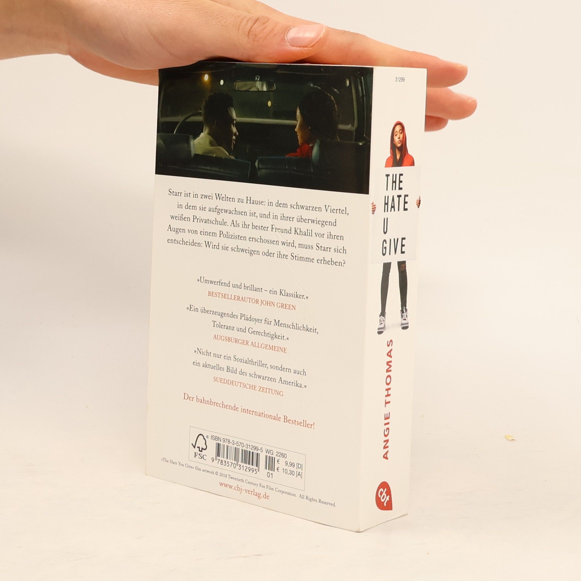 Angie Thomas The hate u give