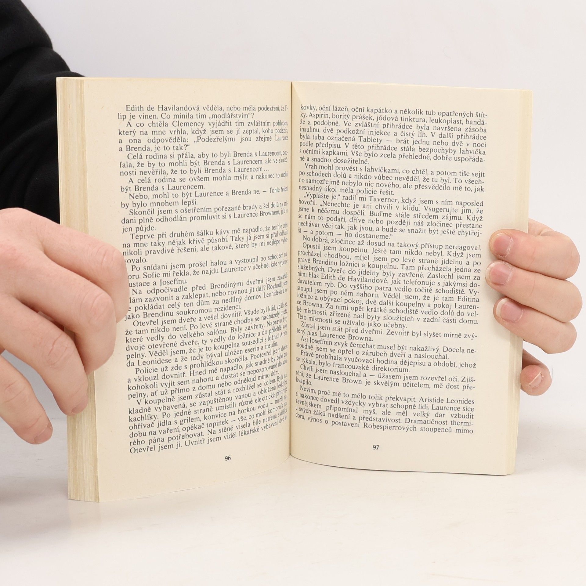 Agatha Christie Hadí doupě