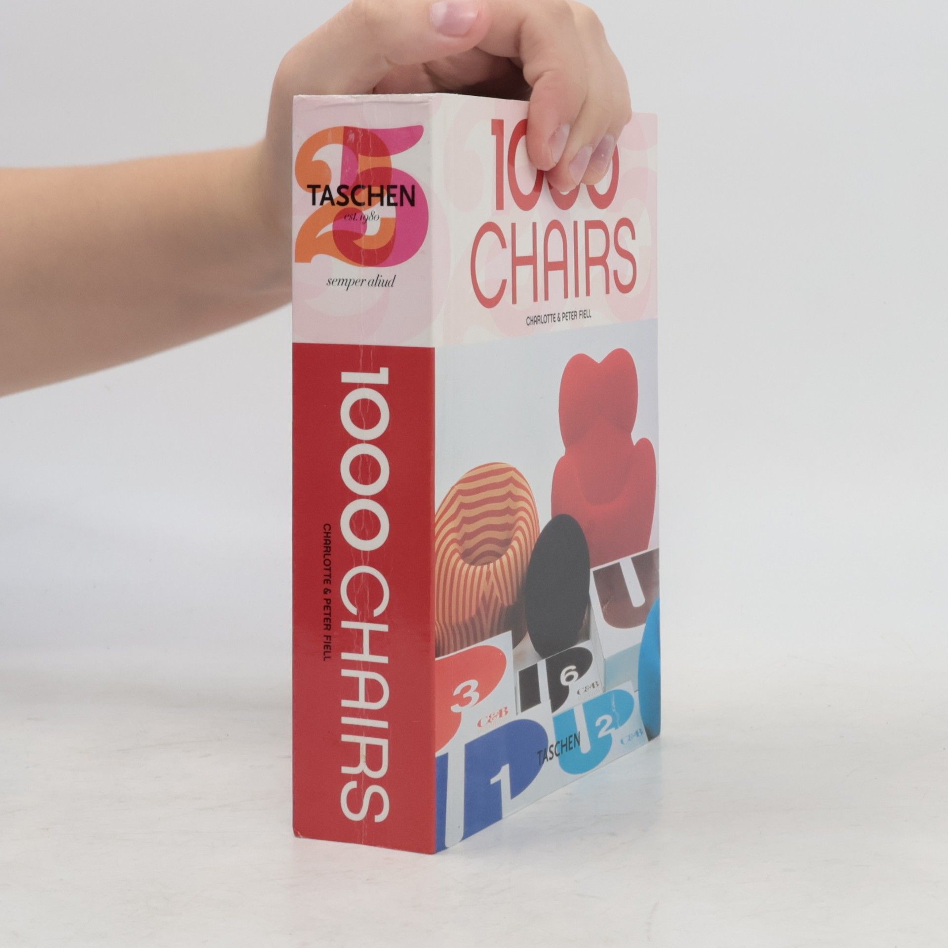 Charlotte Fiell 1000 chairs