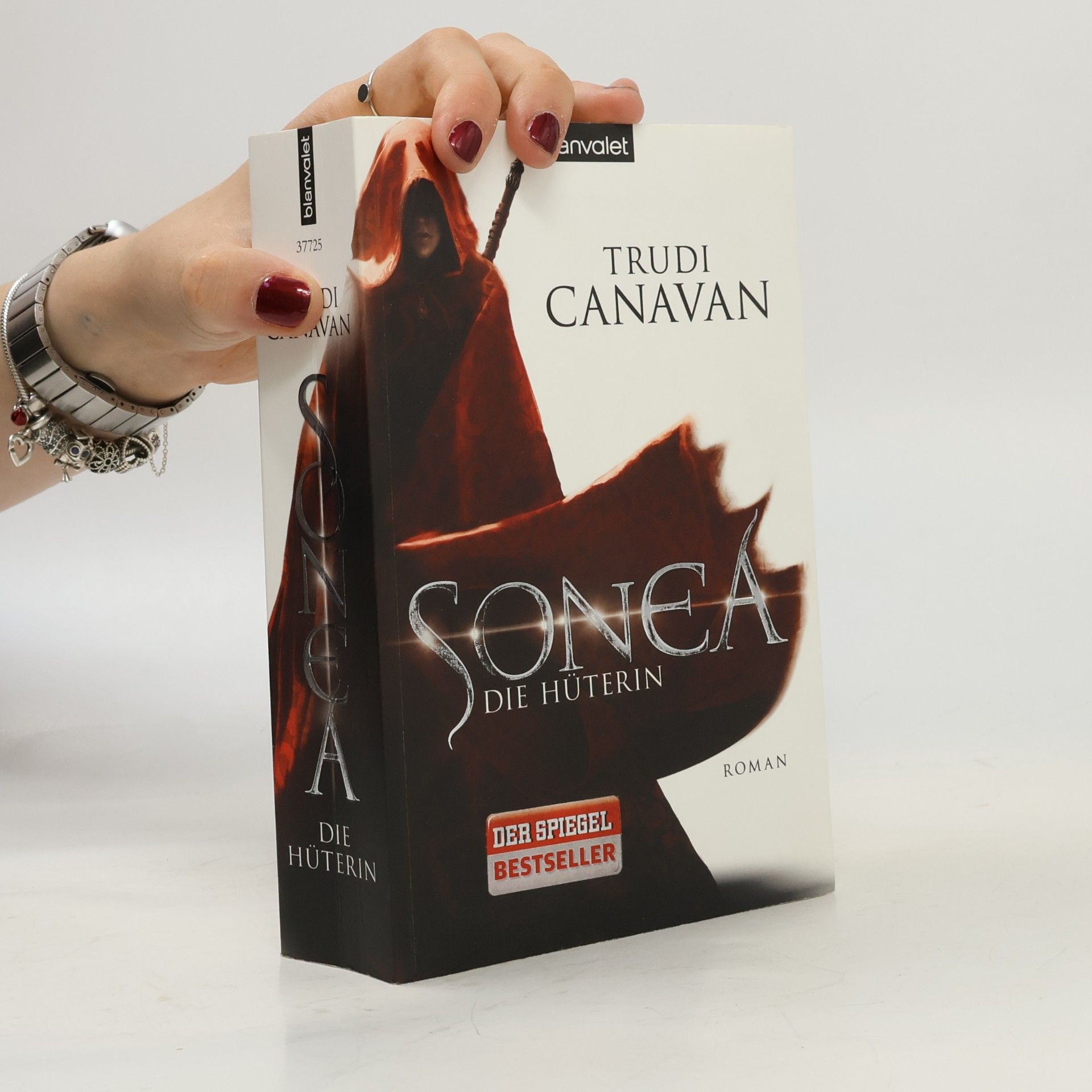 Trudi Canavan Sonea, die Hüterin 1. díl