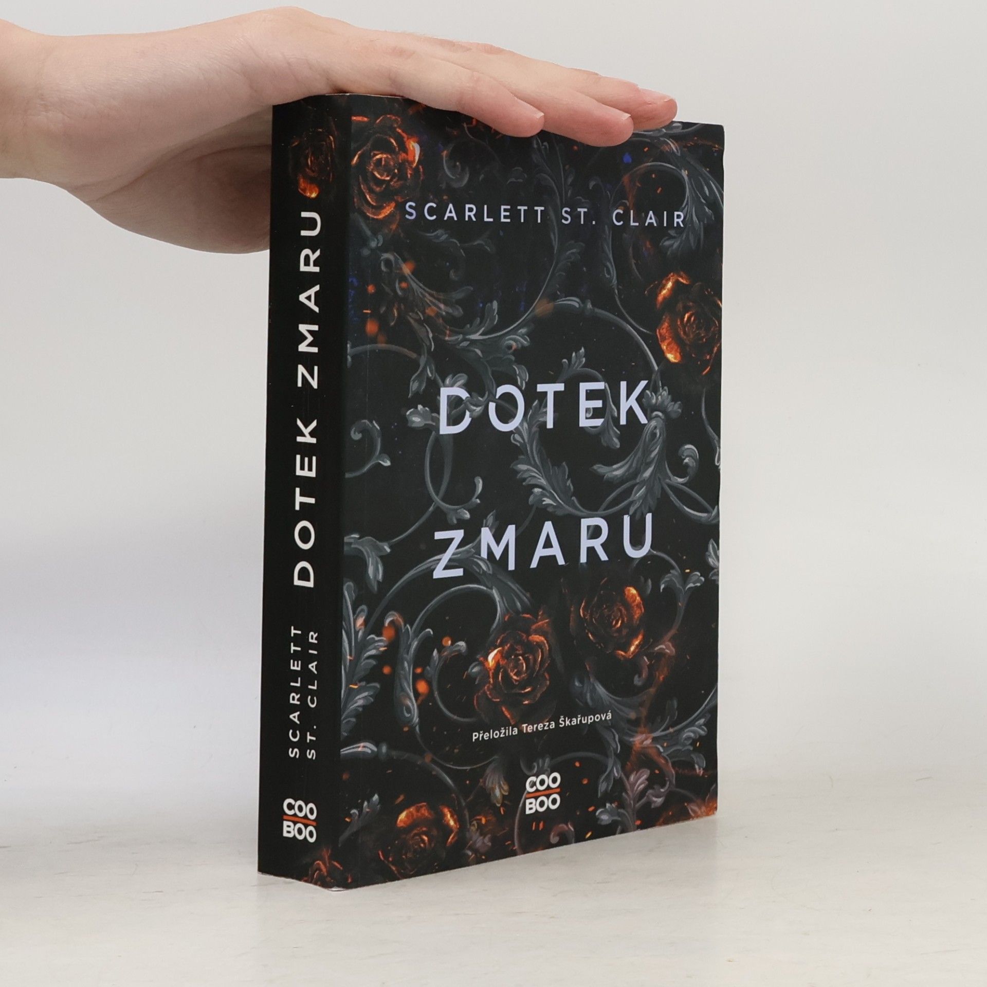 Scarlett St. Clair Dotek zmaru