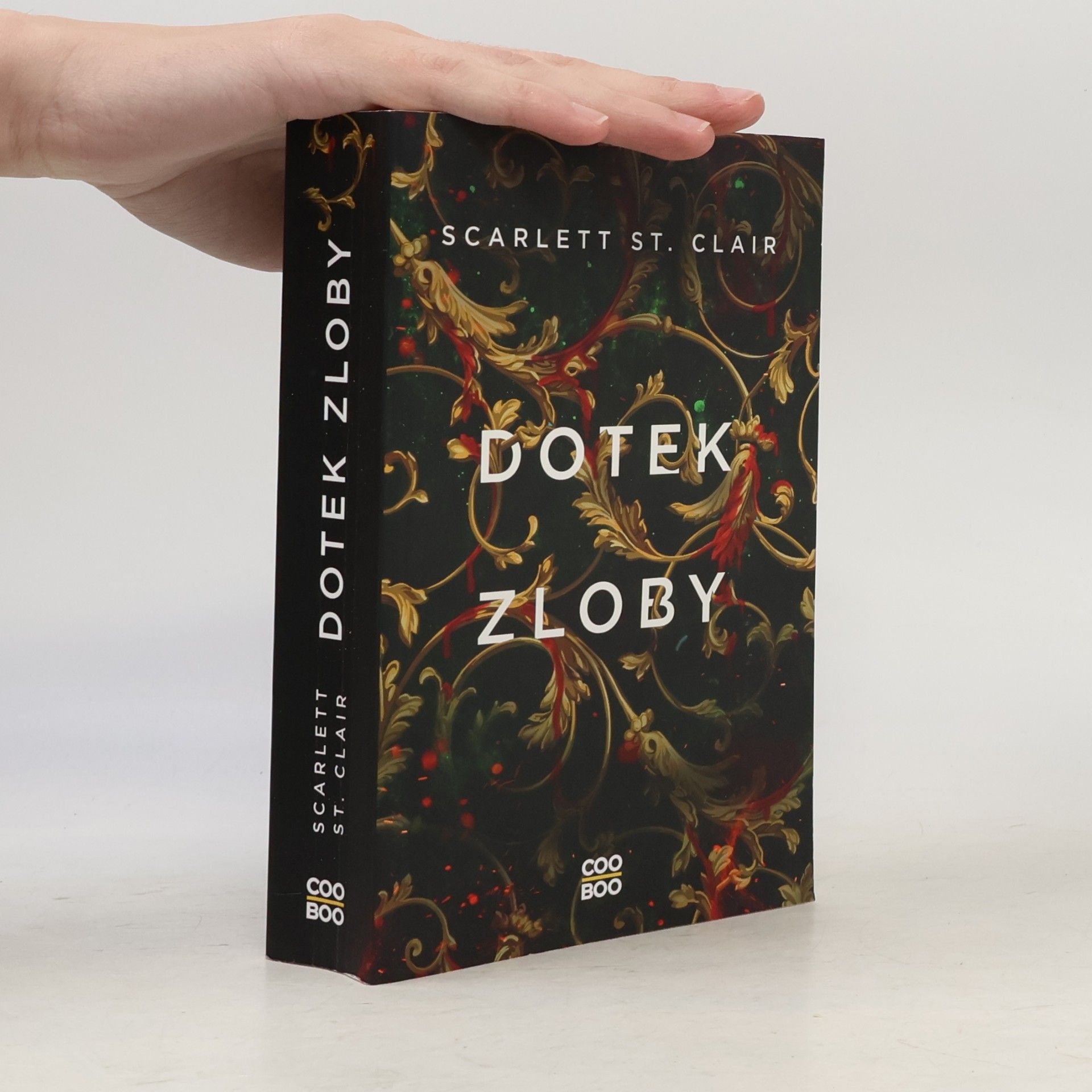 Scarlett St. Clair Dotek zloby