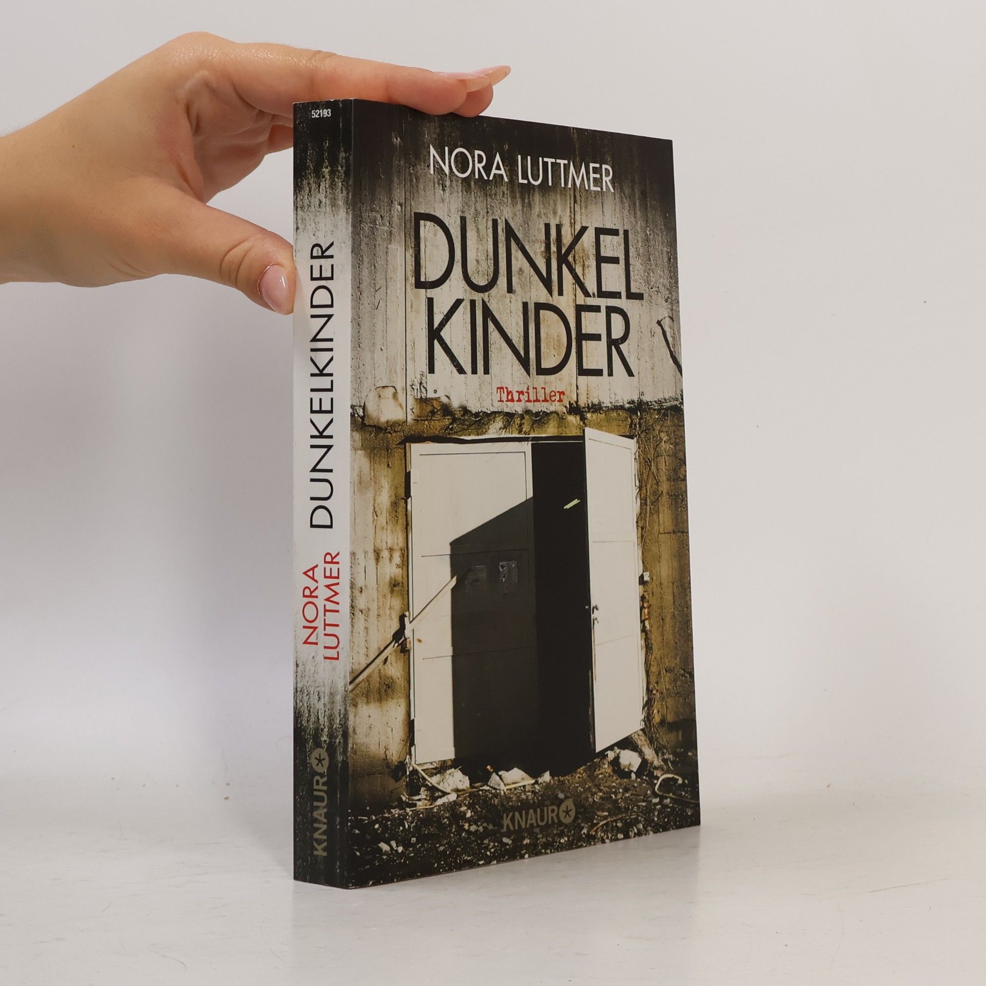Luttmer, Nora Dunkelkinder