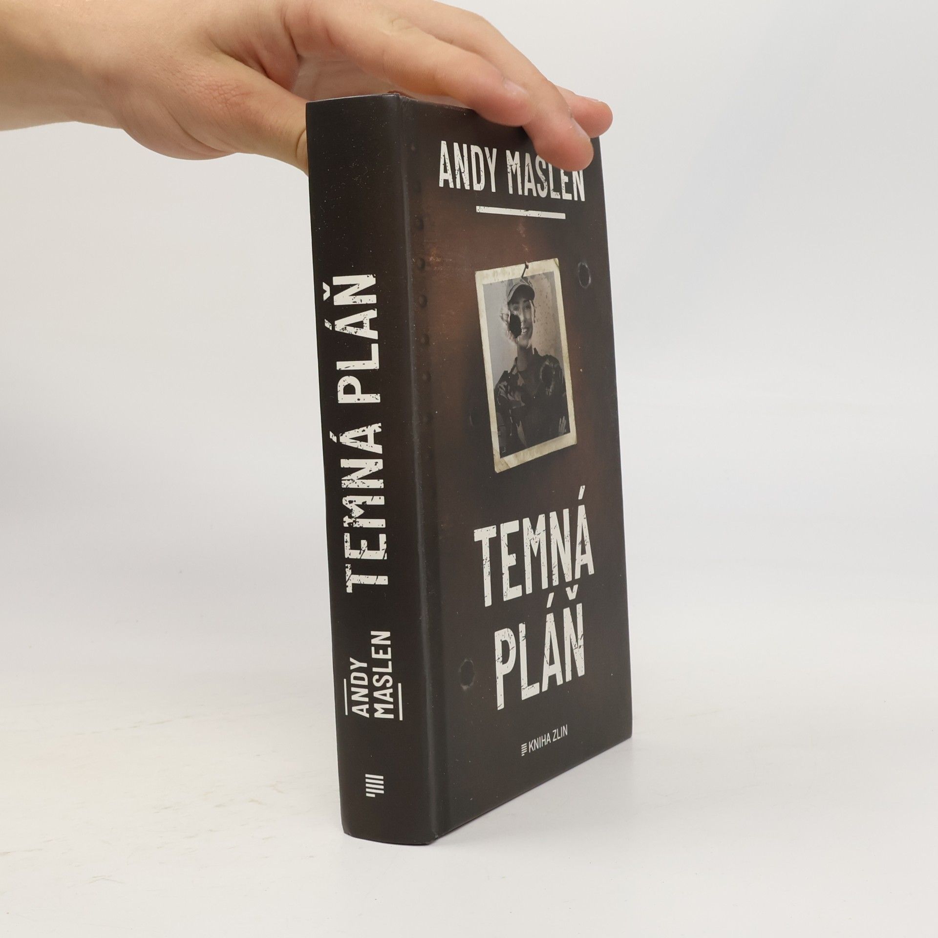 Andy Maslen Temná pláň