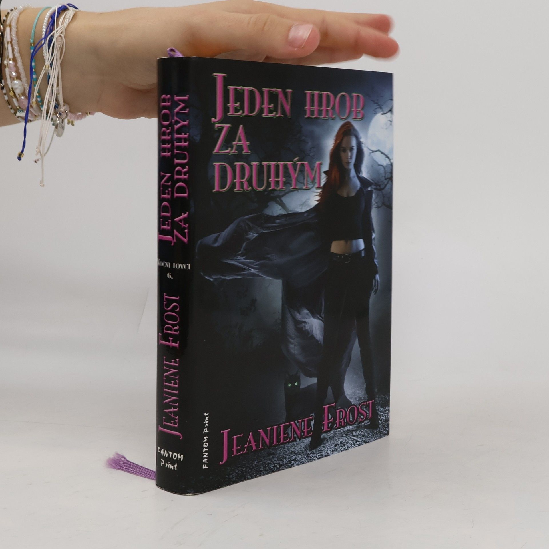 Jeaniene Frost Jeden hrob za druhým