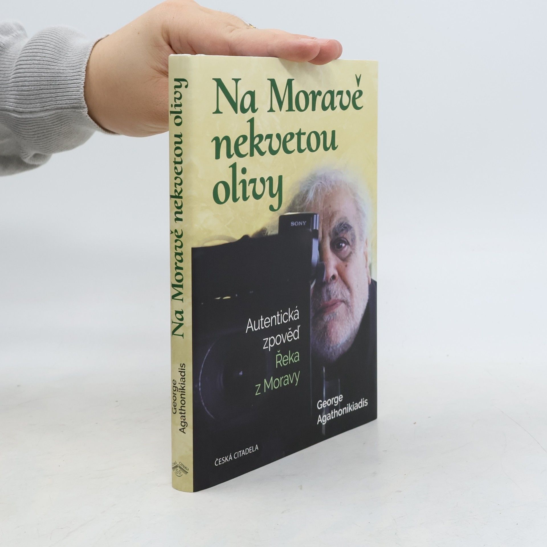 George Agathonikiadis Na Moravě nekvetou olivy