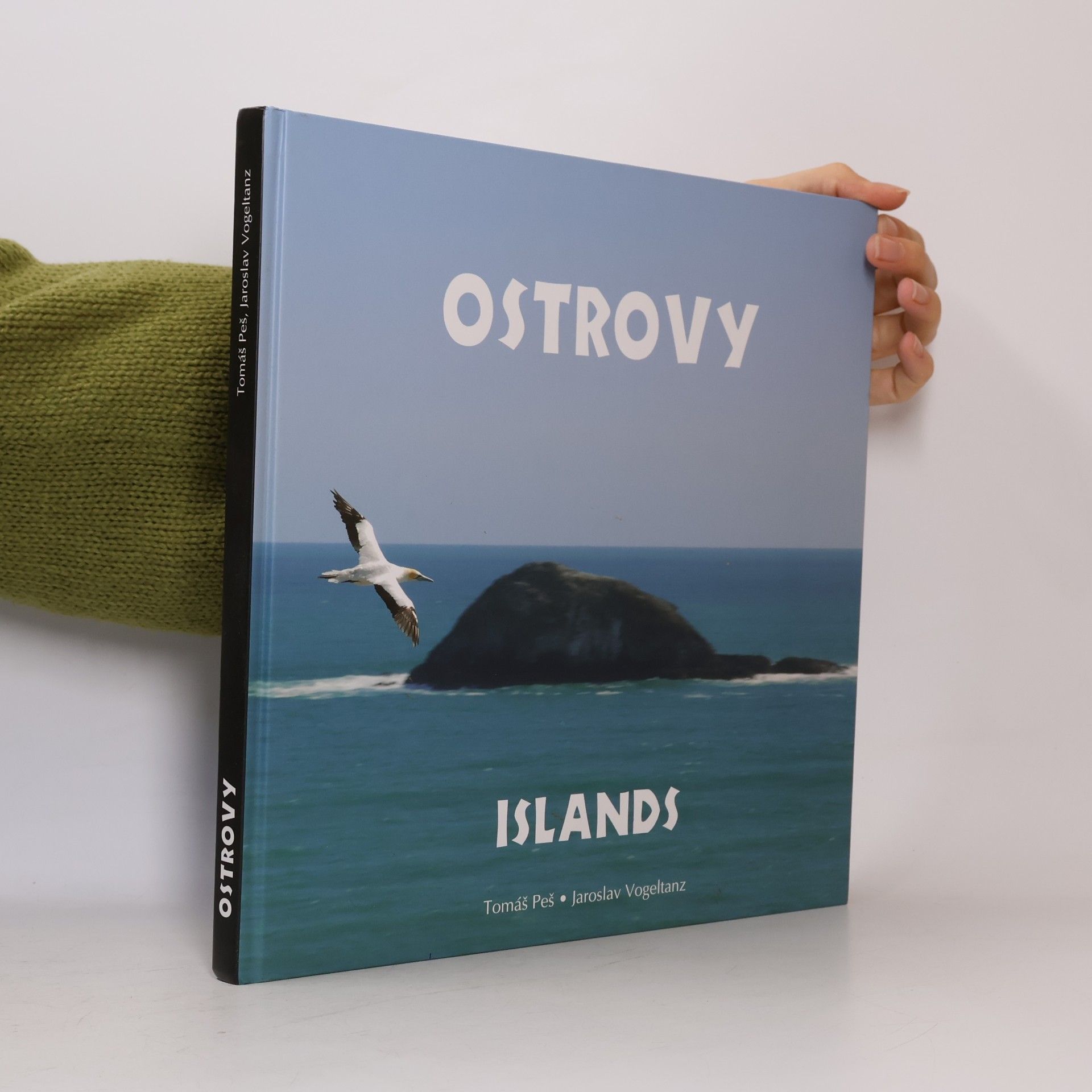 Ostrovy. Islands