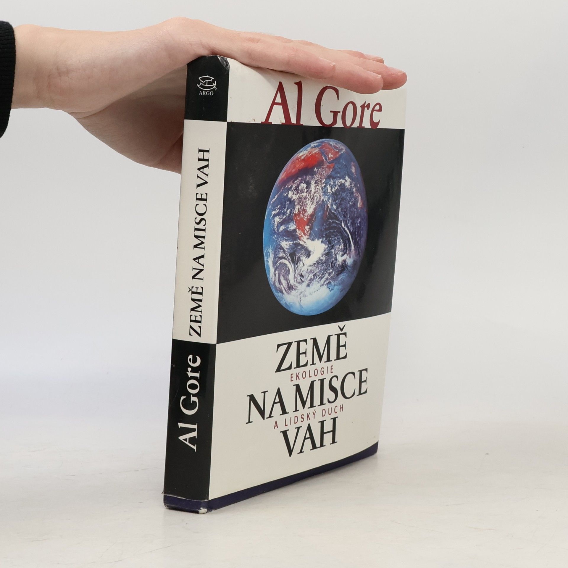 Al Gore Země na misce vah