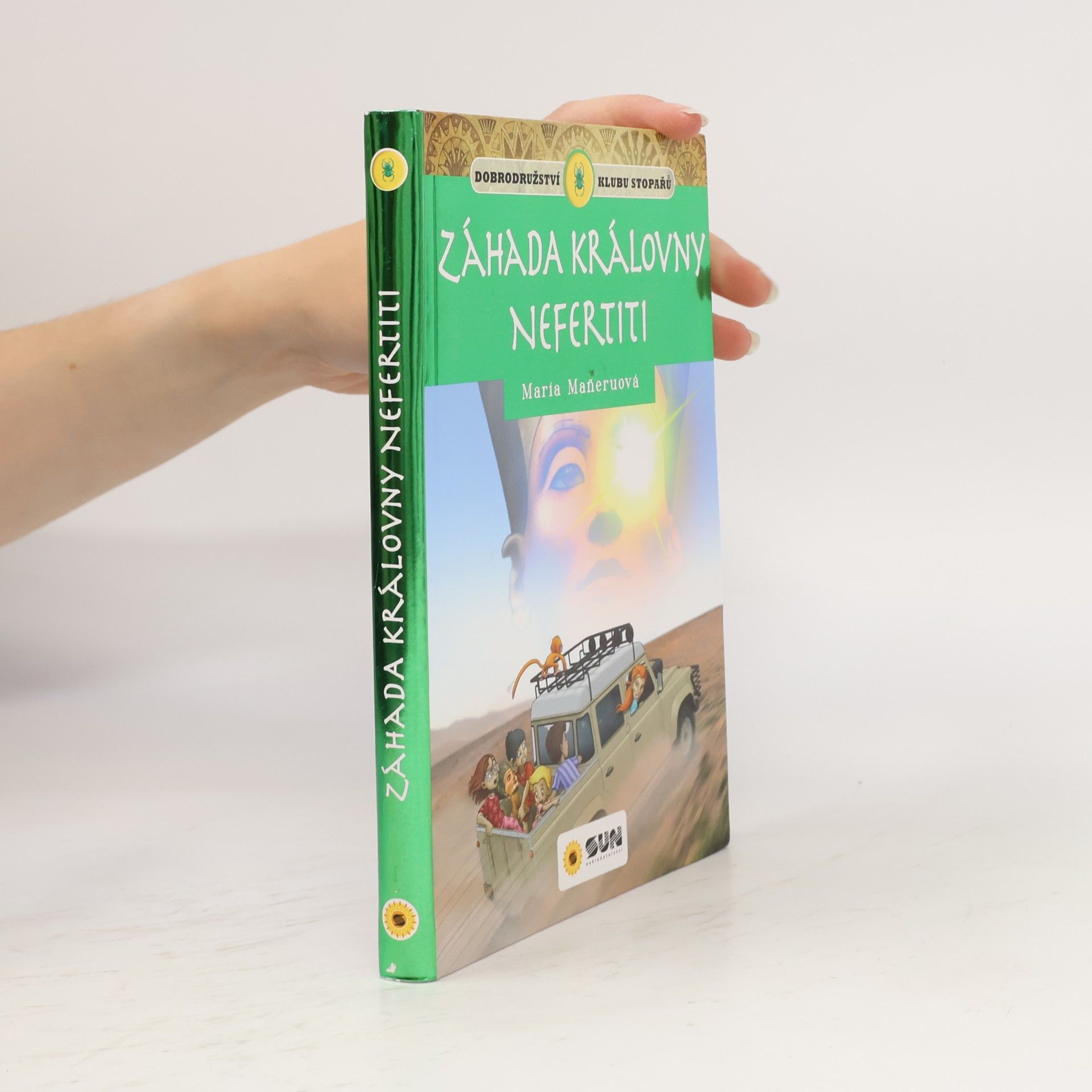 Maria Maňeruová  Záhada královny Nefertiti