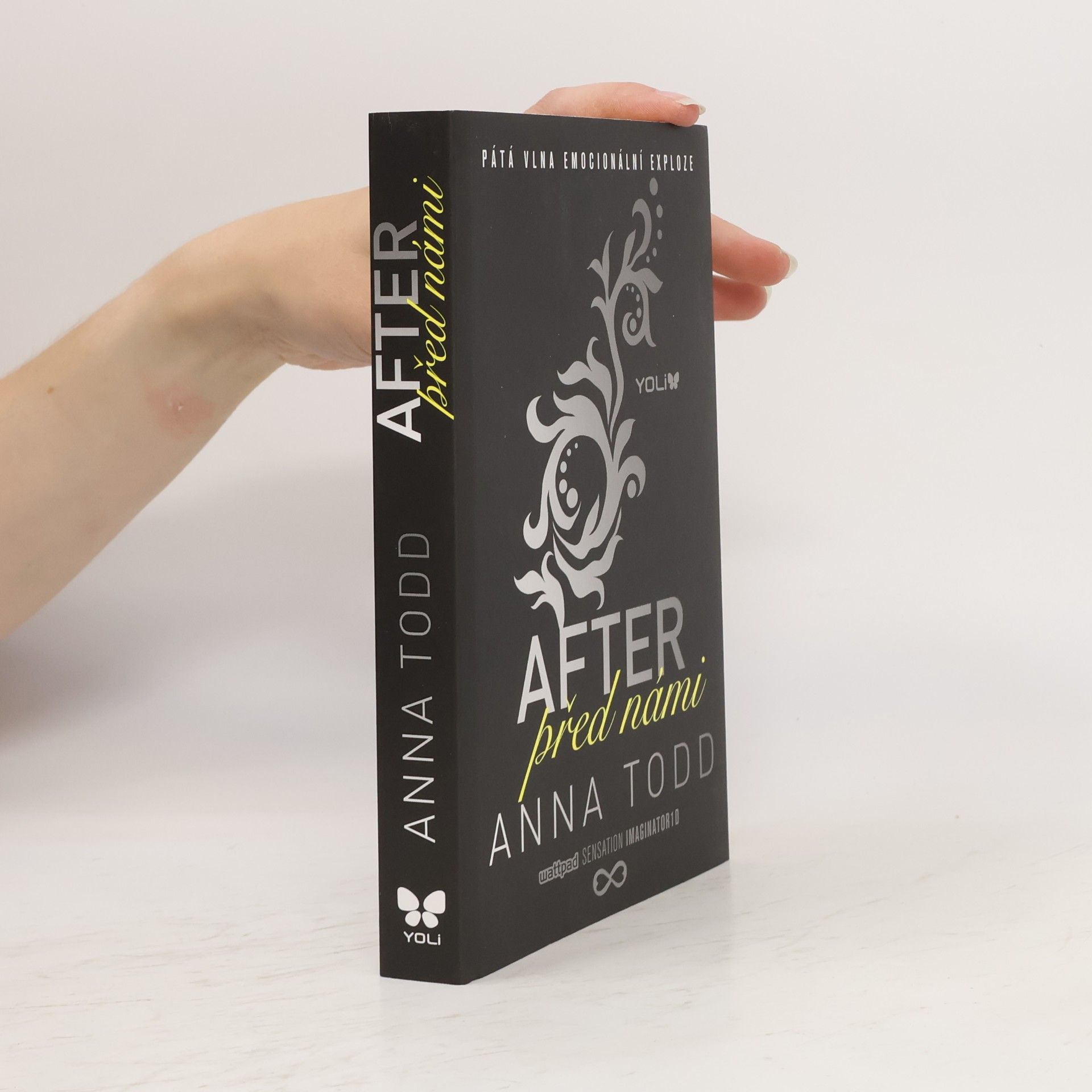 Anna Todd After 5. Před námi