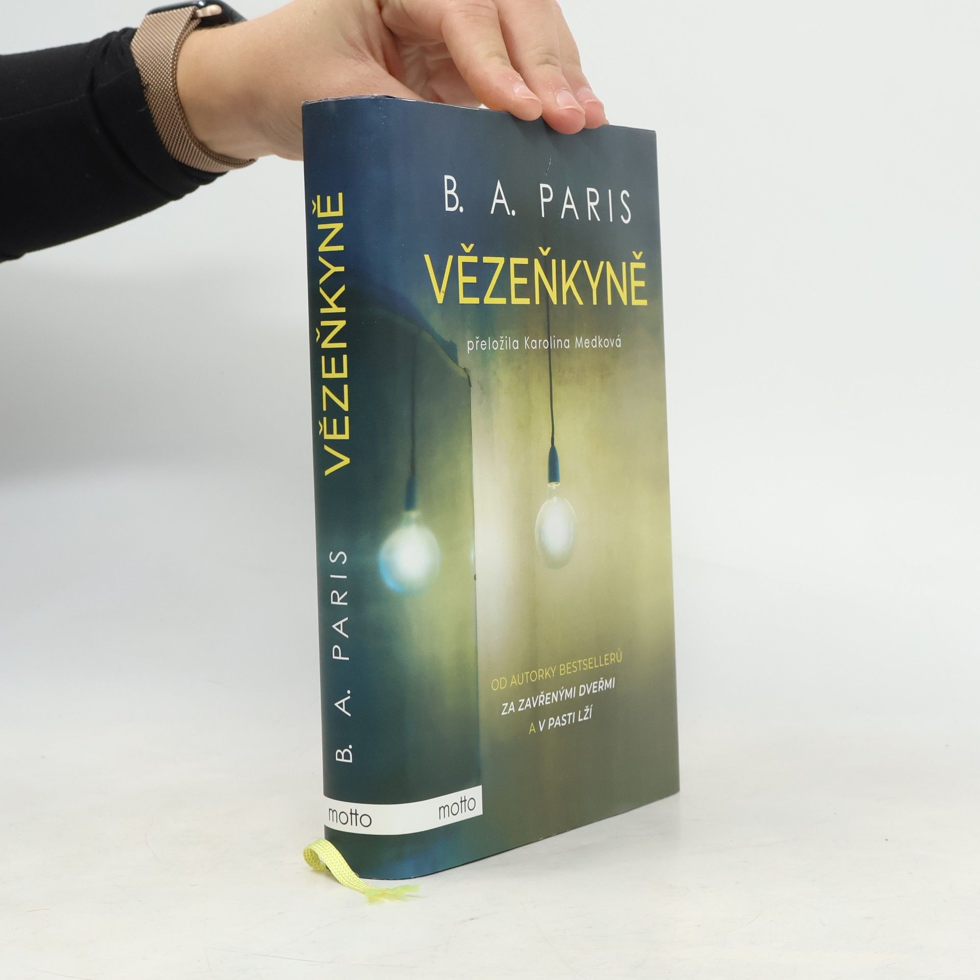 B.A. Paris Vězenkyně