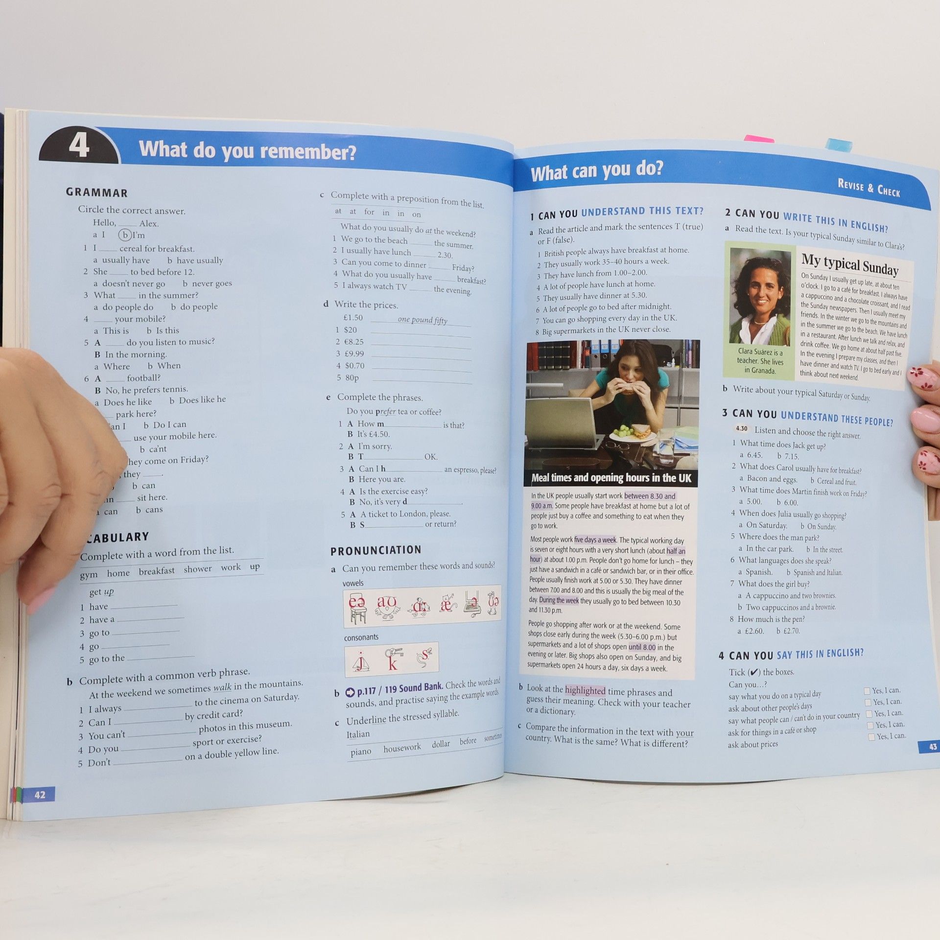 Clive Oxenden New English file. Beginner Student's book
