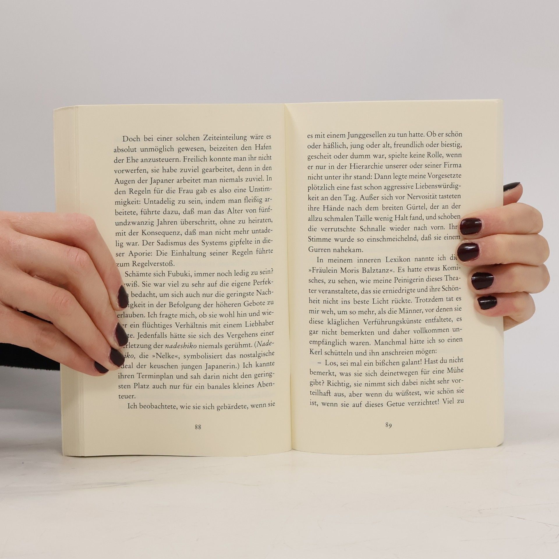 Amélie Nothomb Mit Staunen und Zittern