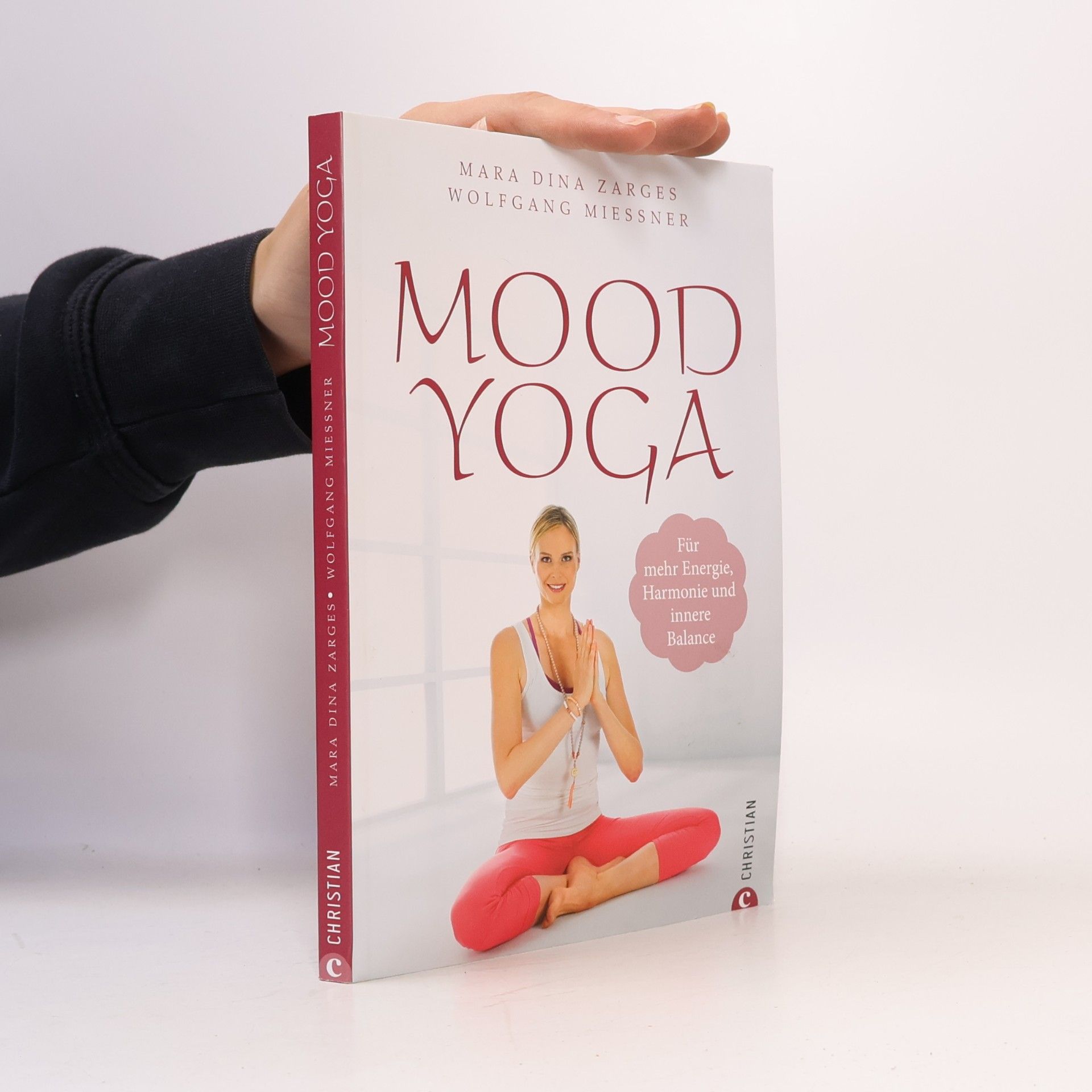 Mara Dina Zarges Mood Yoga