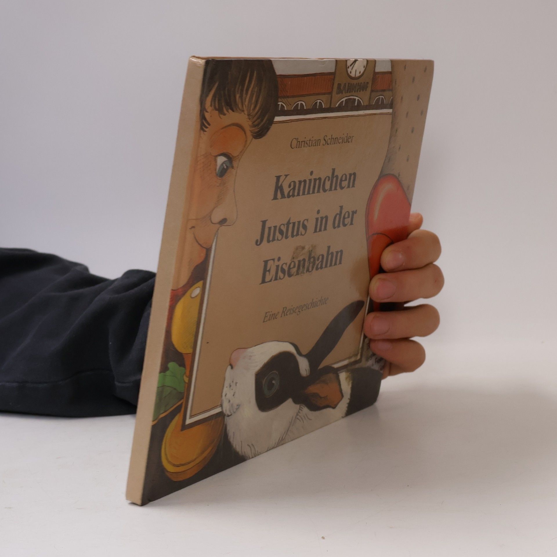 Kaninchen Justus in der Eisenbahn