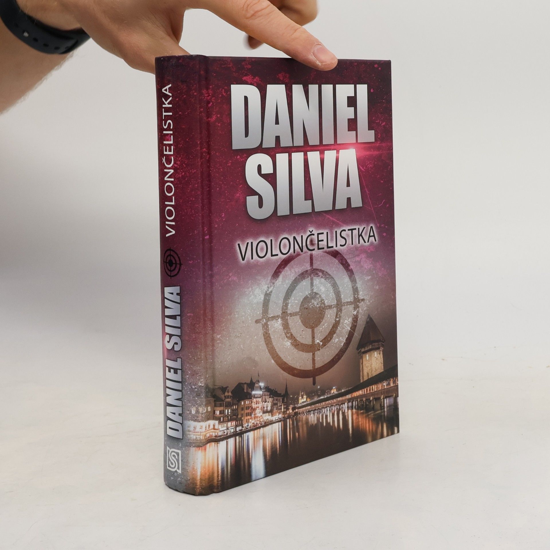 Daniel Silva Violončelistka
