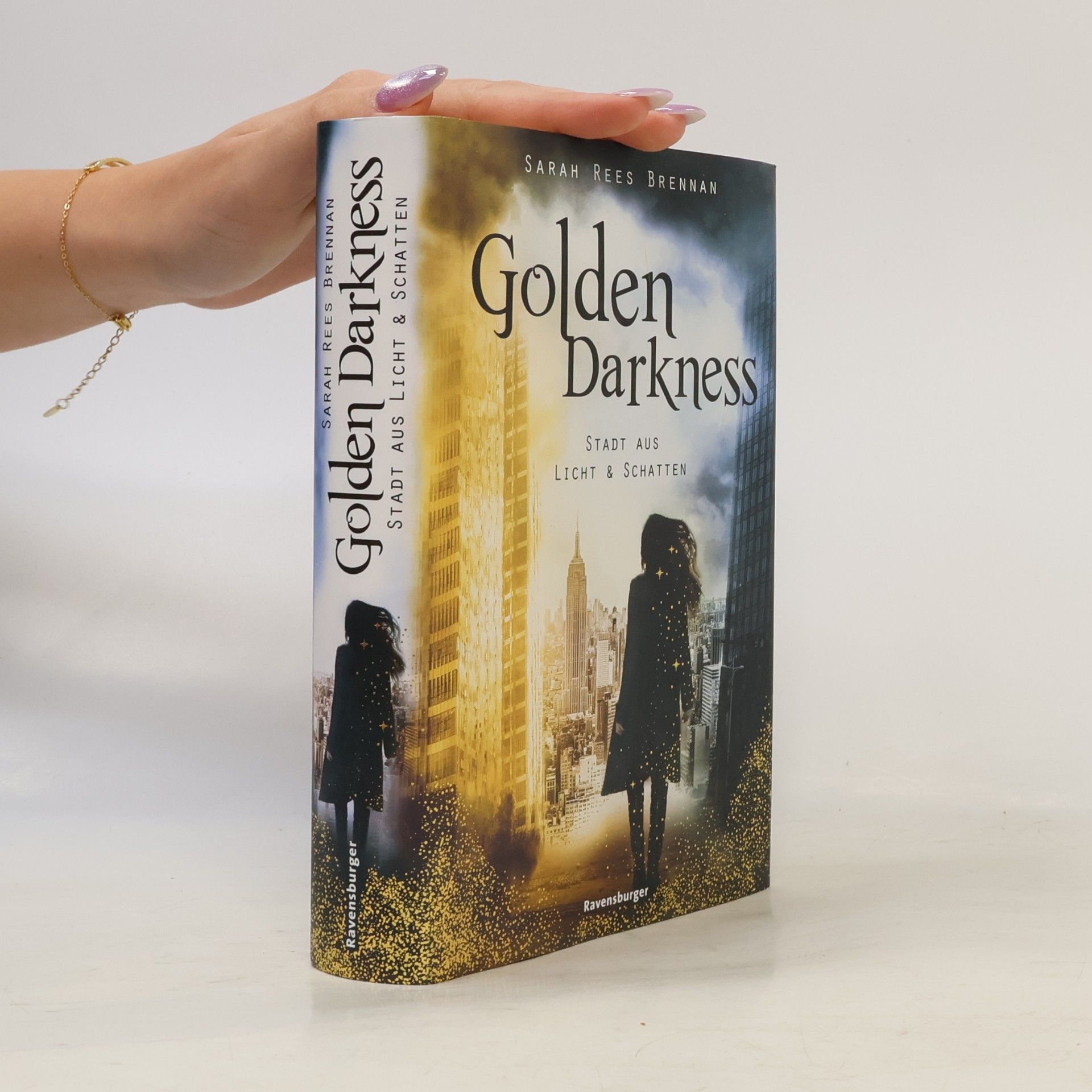 Sylke Hachmeister Golden Darkness