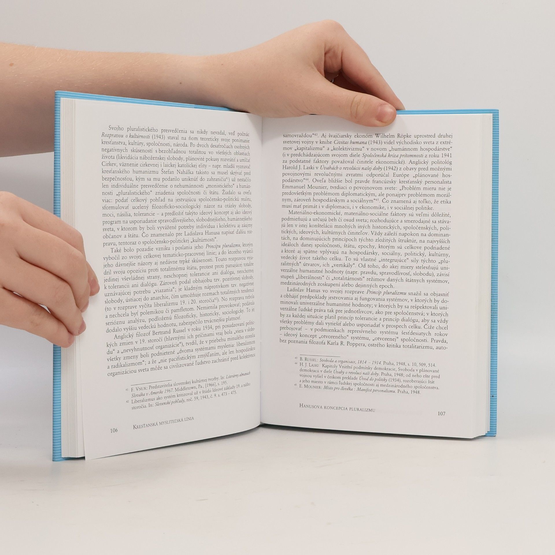 Július Pašteka Literatúra ako svetlo
