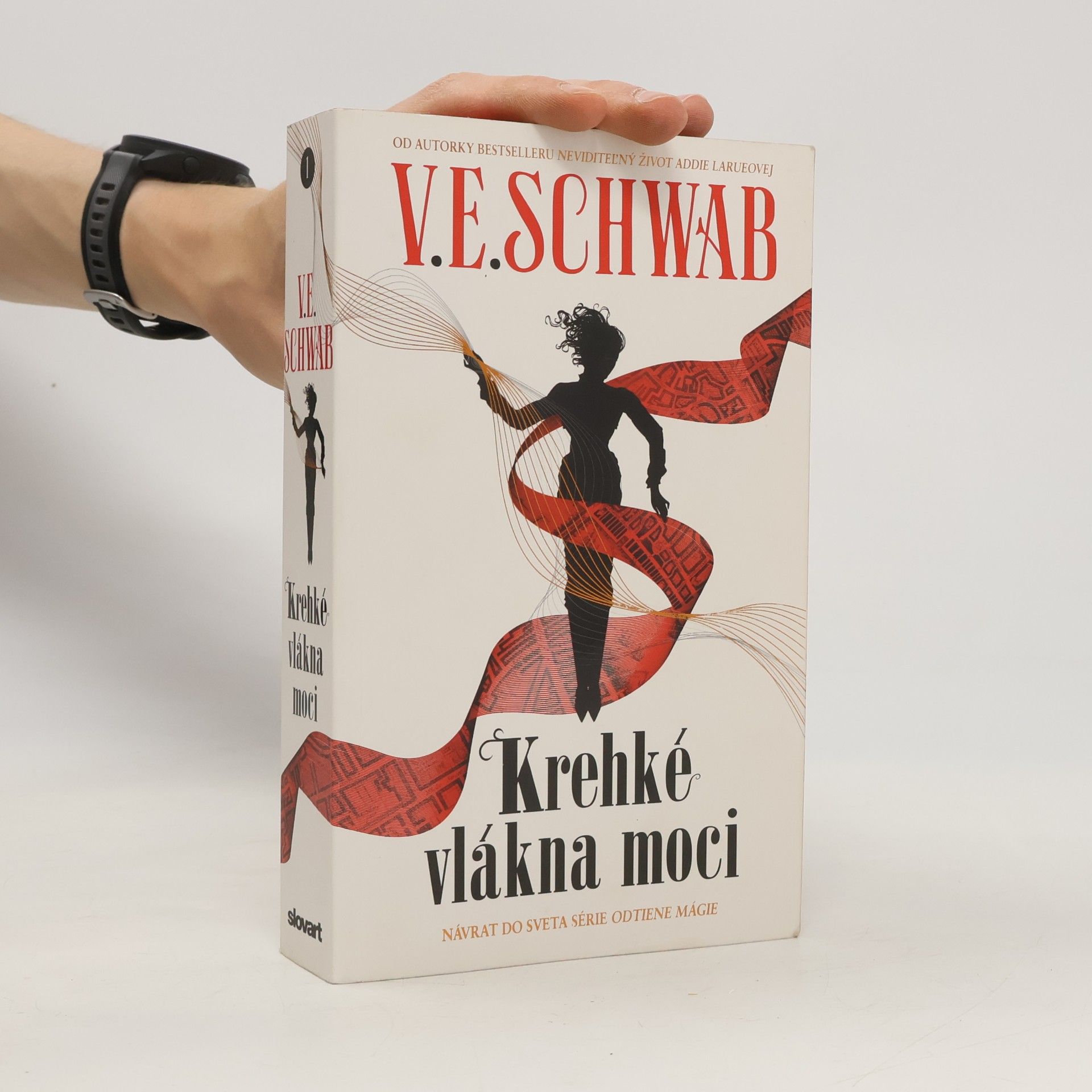 V. E. Schwab Krehké vlákna moci
