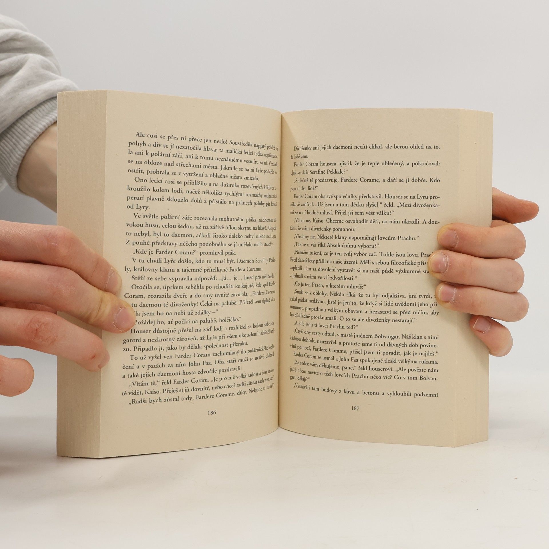 Philip Pullman Zlatý kompas. Svazek I.