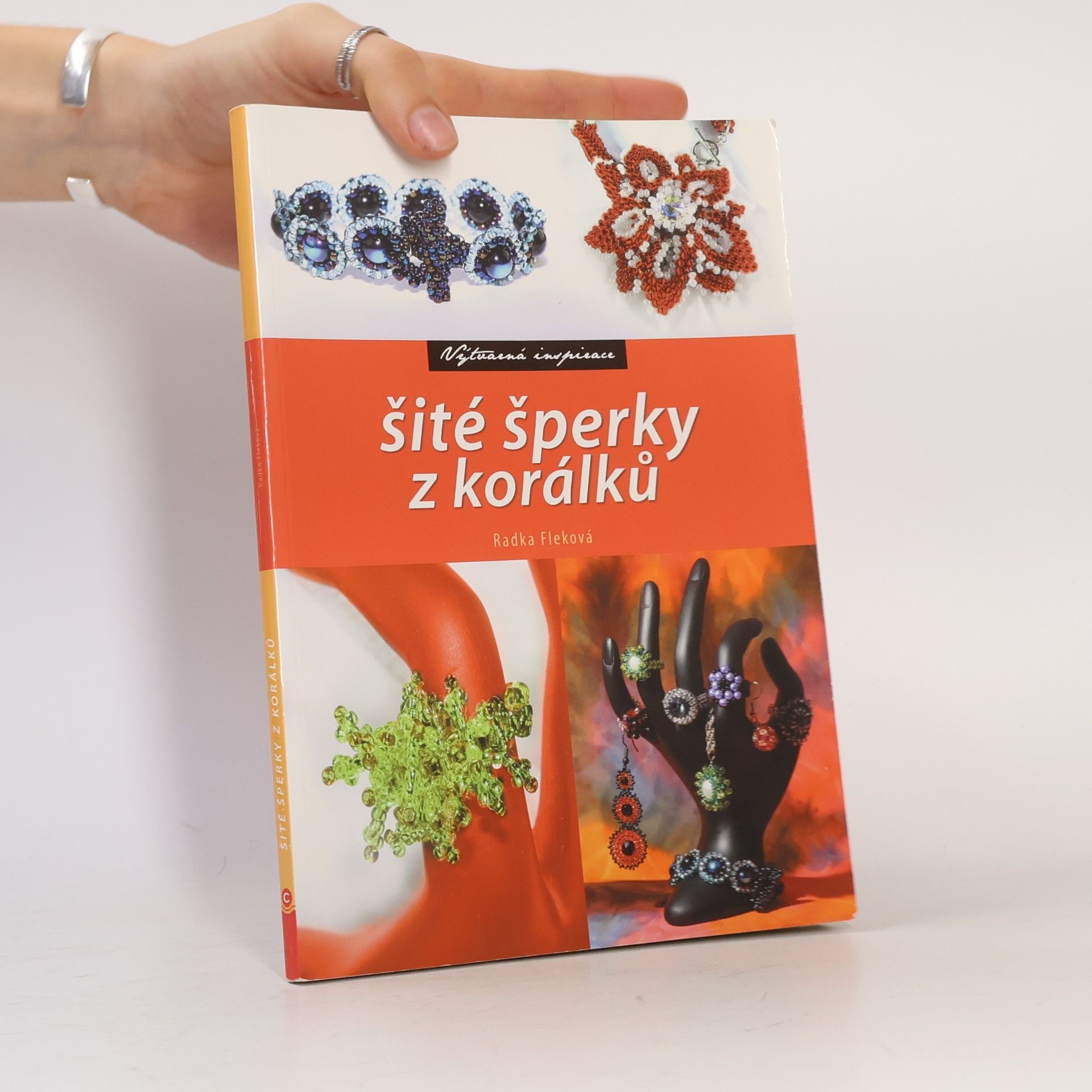 Radka Fleková Šité šperky z korálků