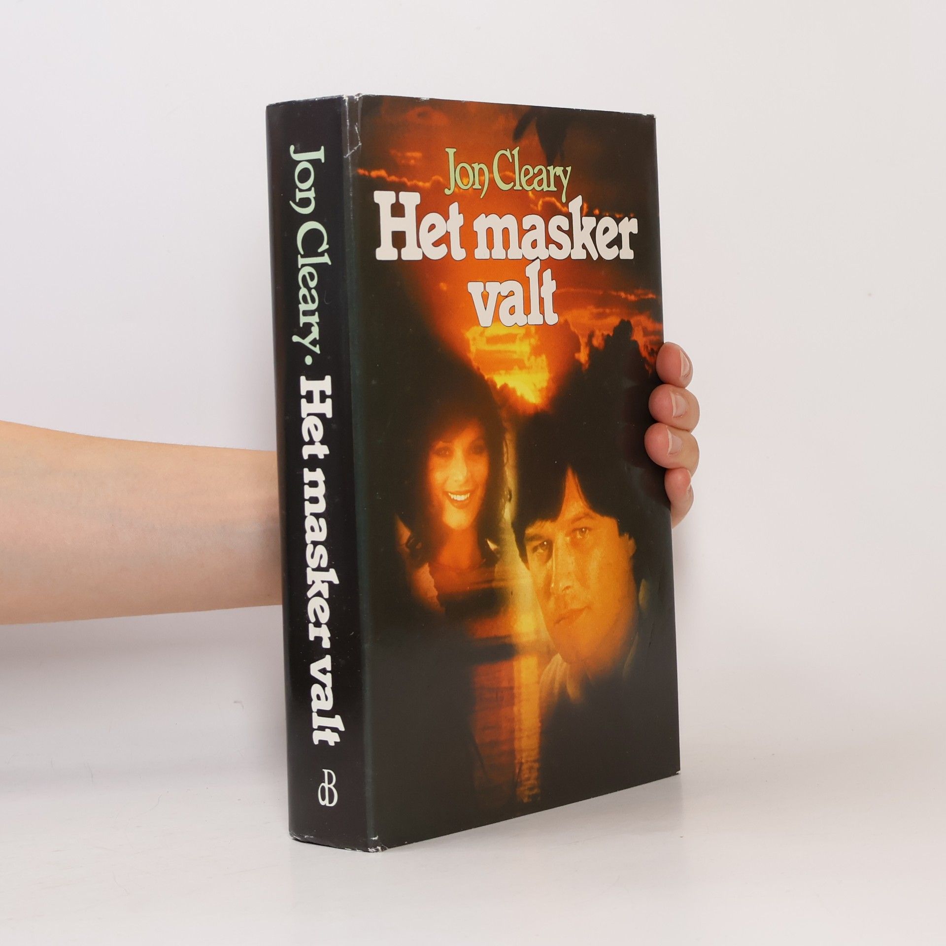 John Stephen Cleary Het masker valt