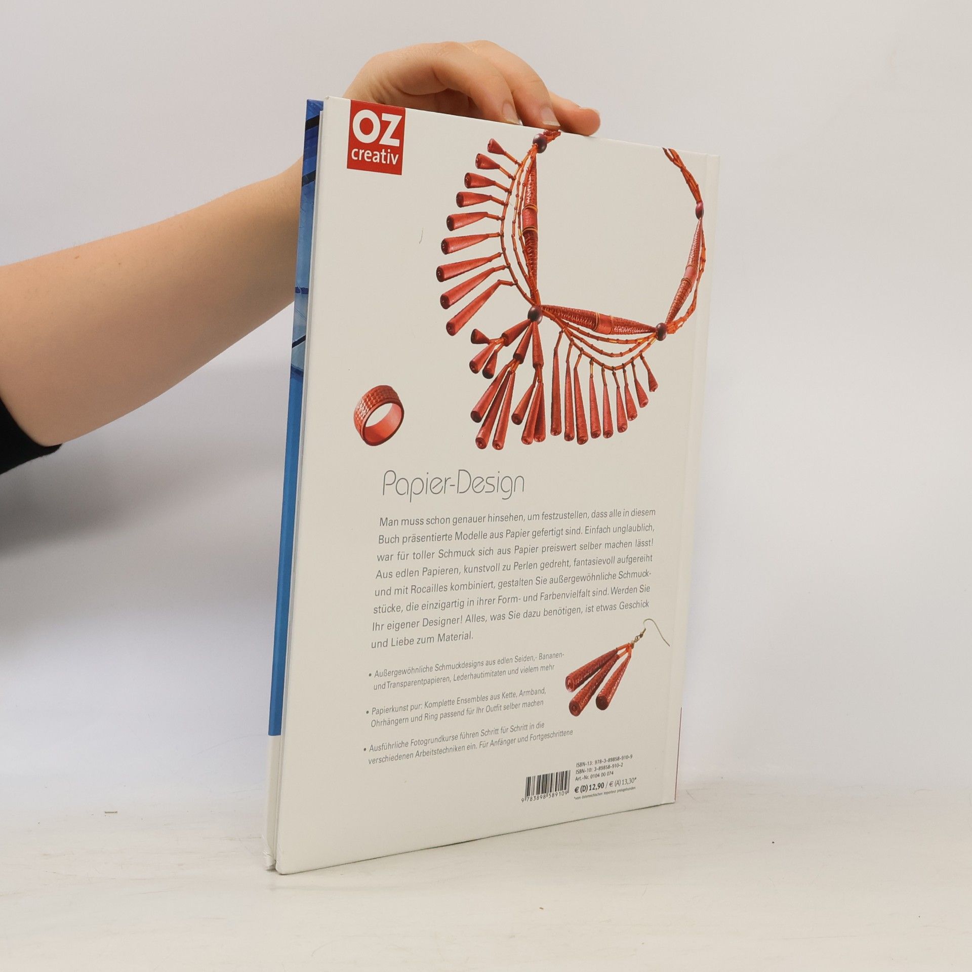 Werner Schultze Design-Schmuck aus Papier