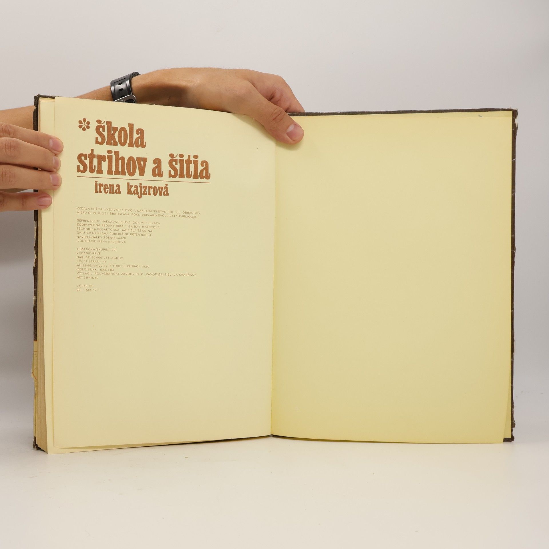 Irena Kajzrová Škola strihov a šitia