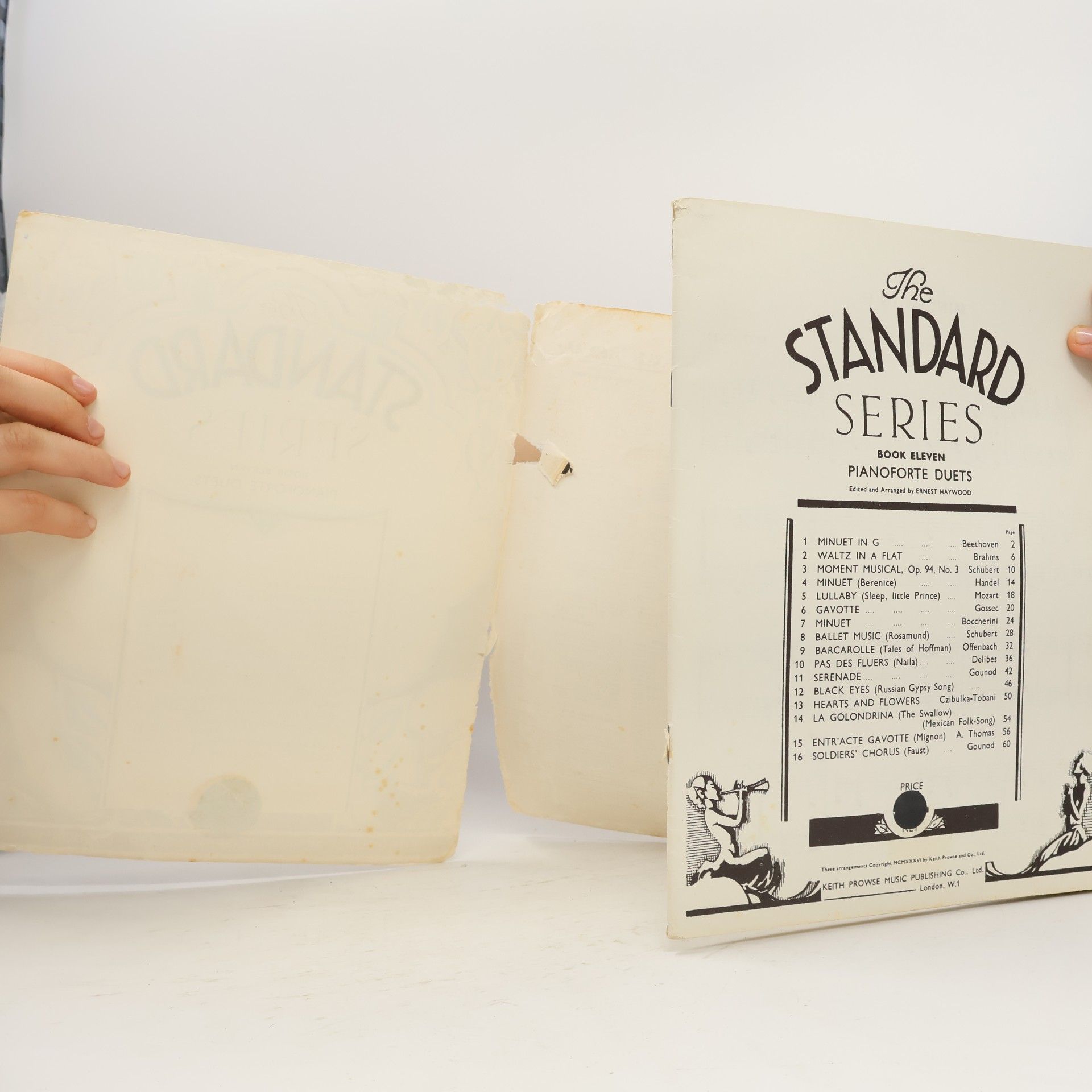 Collectif d'auteurs The Standard Series