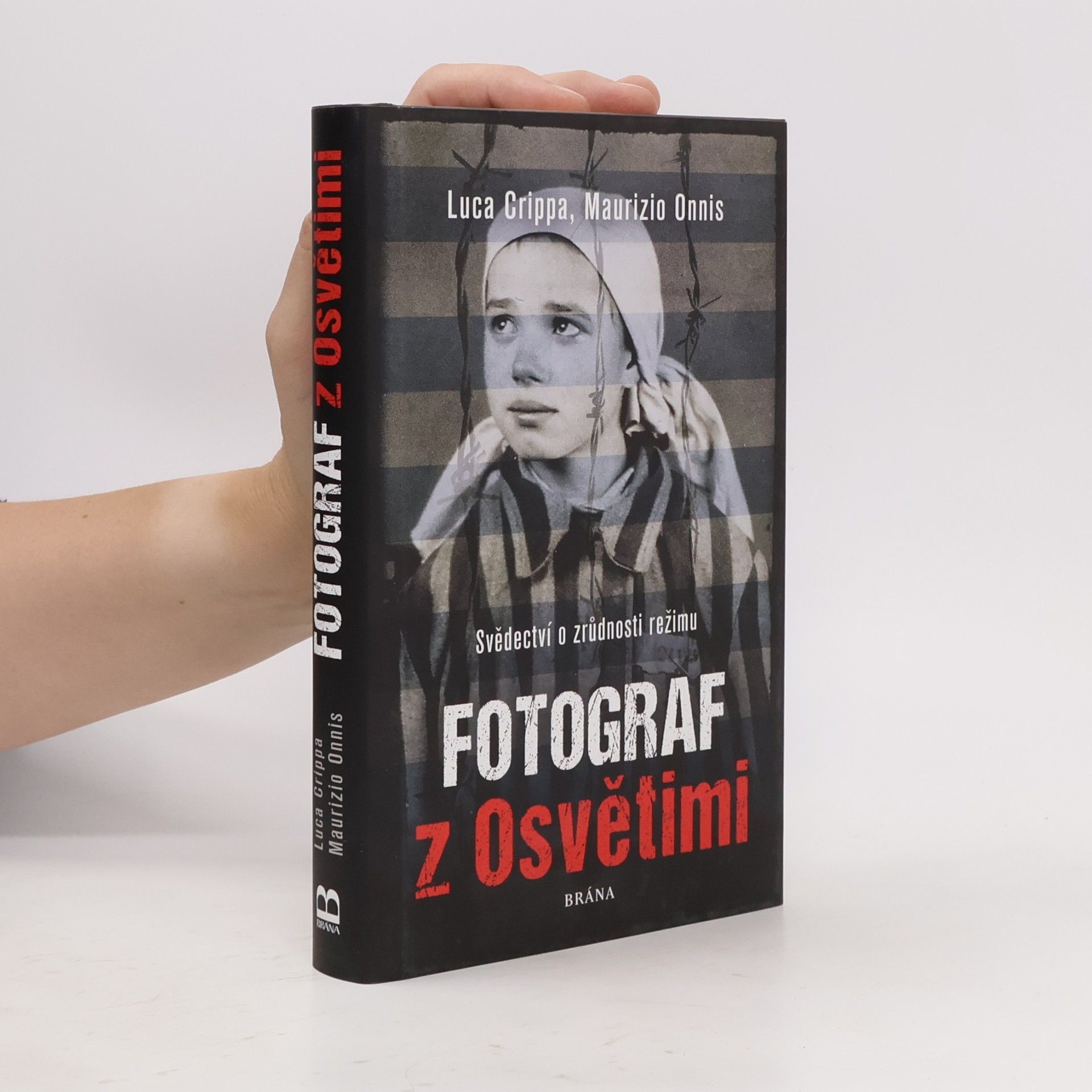 Luca Crippa Fotograf z Osvětimi
