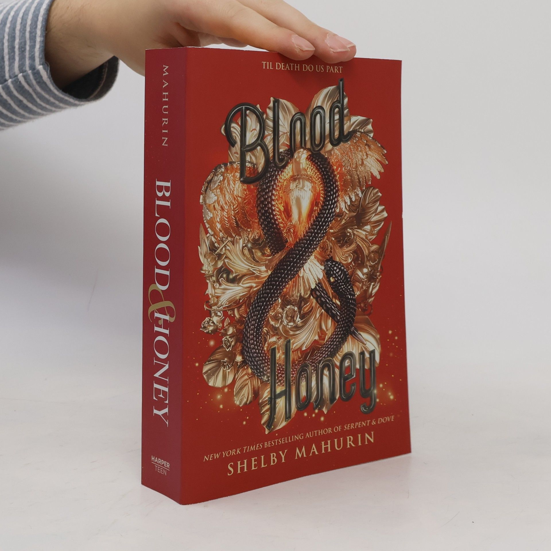 Shelby Mahurin Blood & Honey