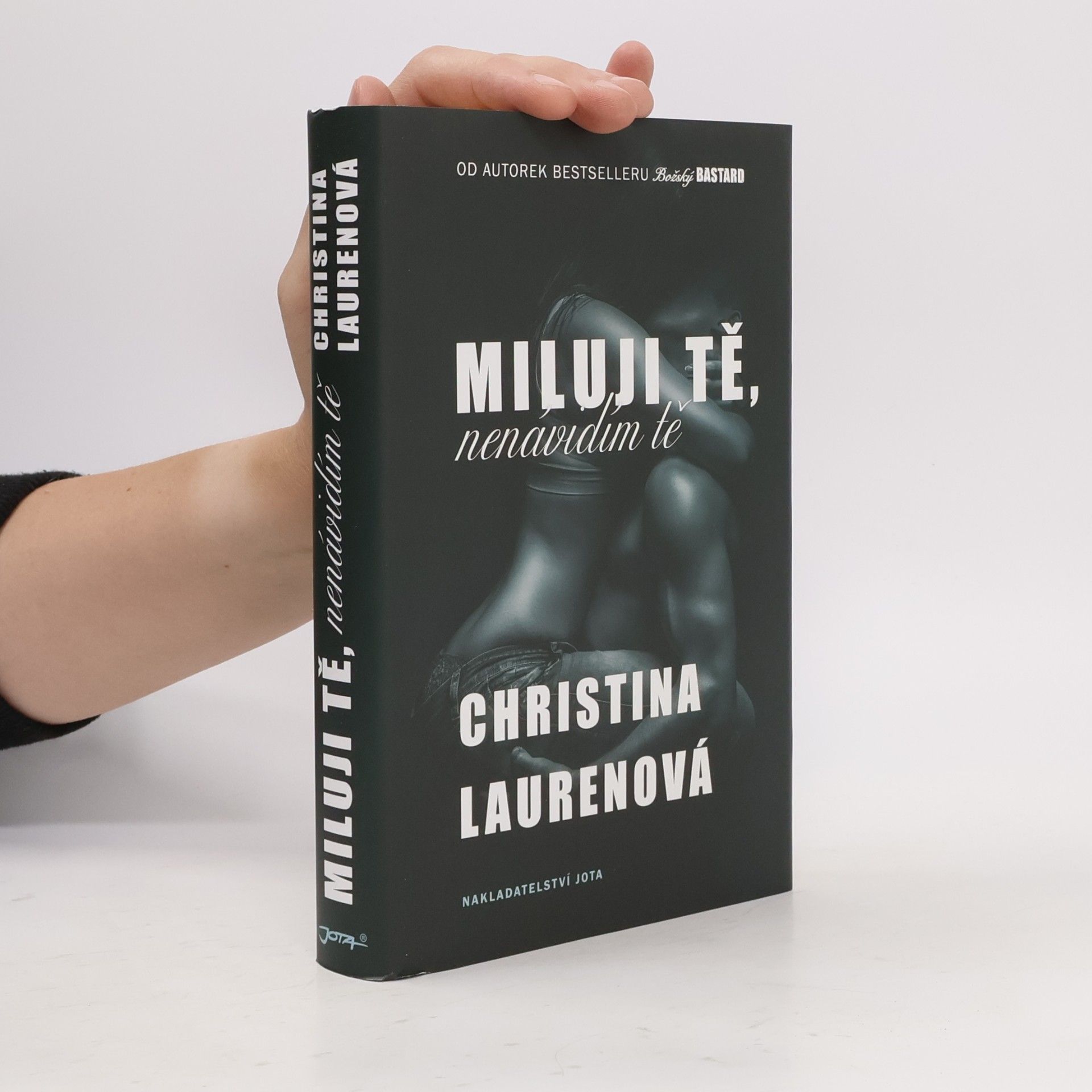 Christina Laurenová Miluji tě, nenávidím tě