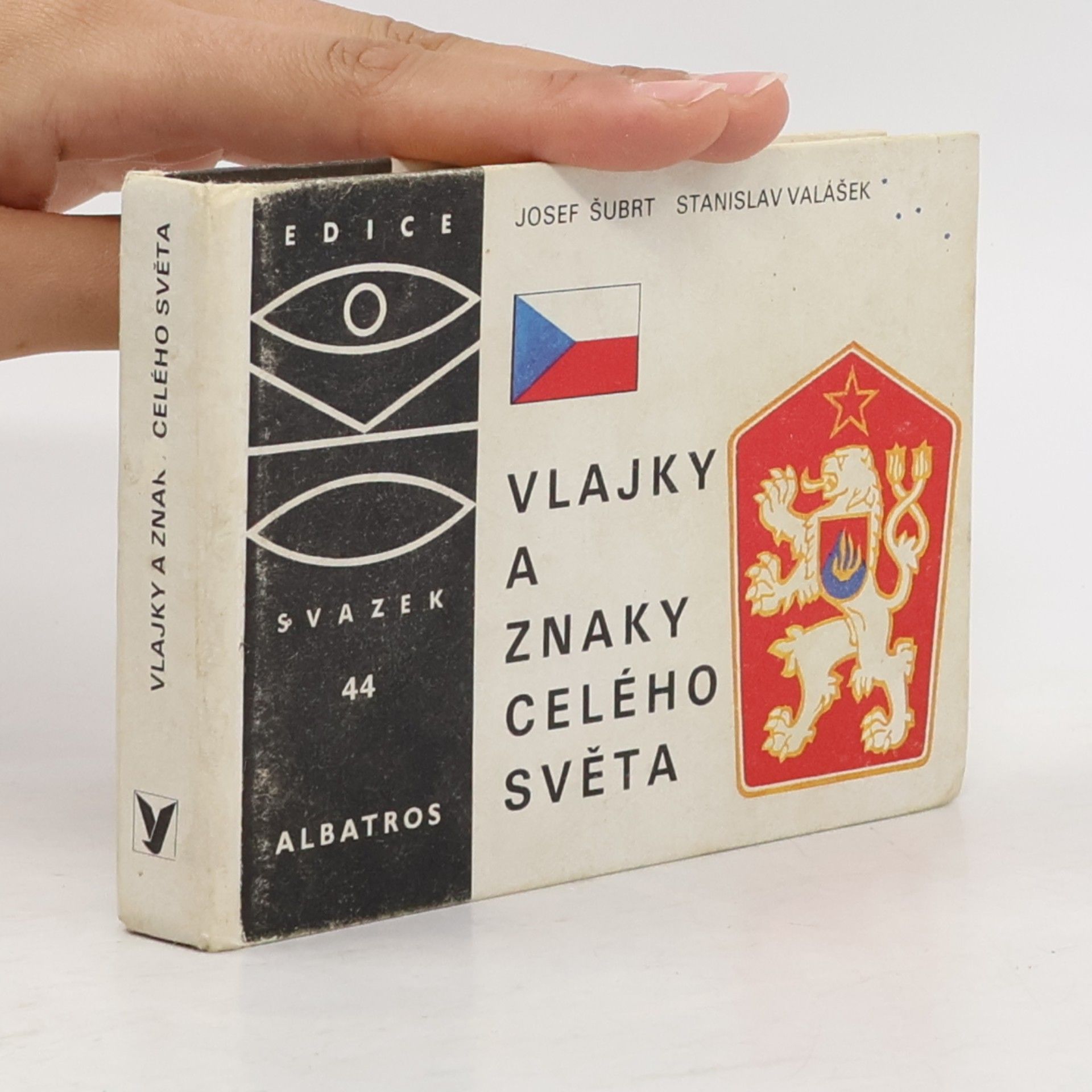 Stanislav Valášek Vlajky a znaky celého světa