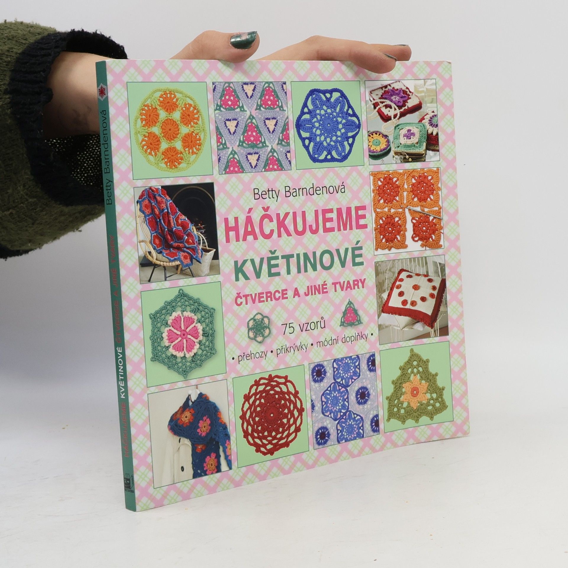 Háčkujeme květinové čtverce a jiné tvary