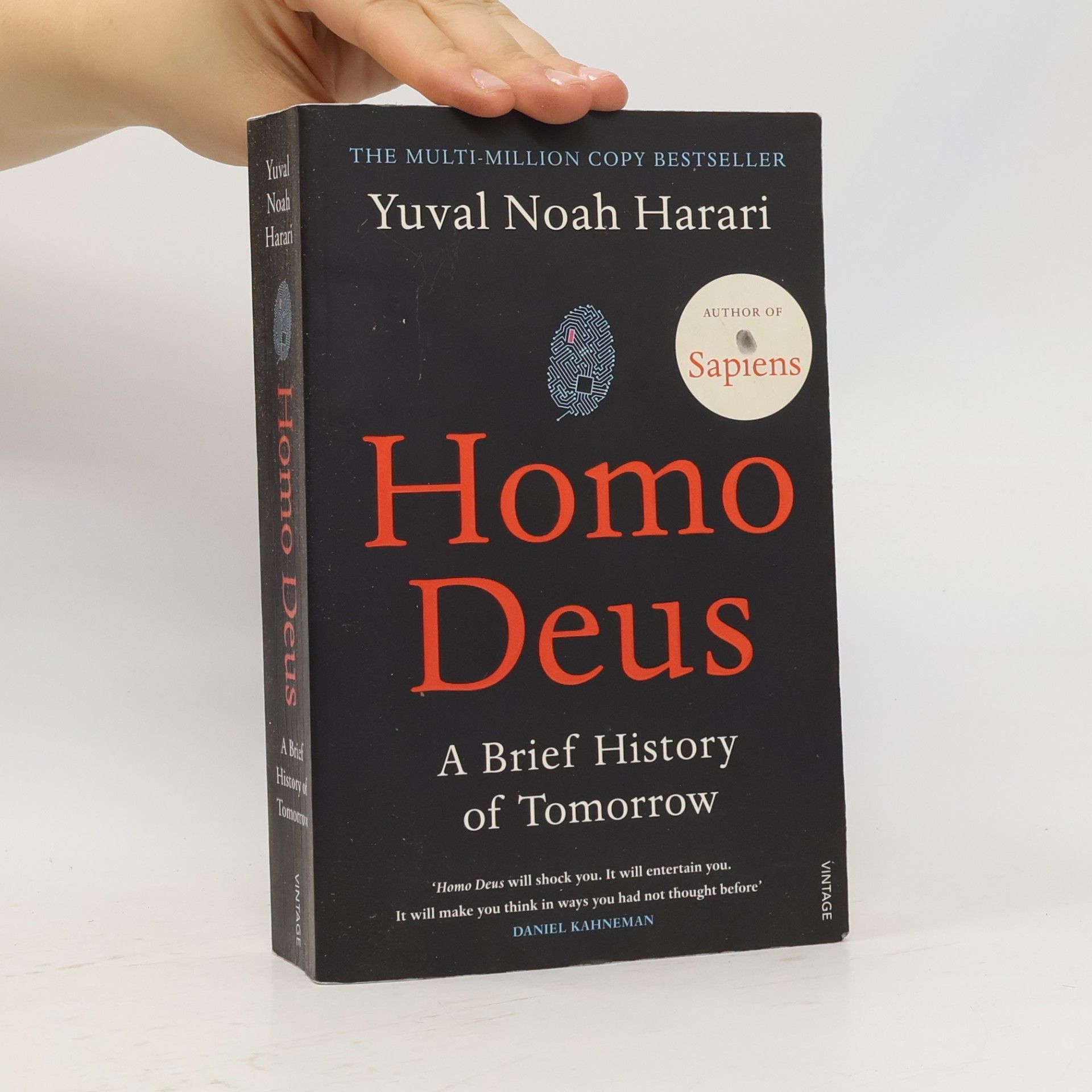 Yuval Noah Harari Homo Deus. A Brief History of Tomorrow
